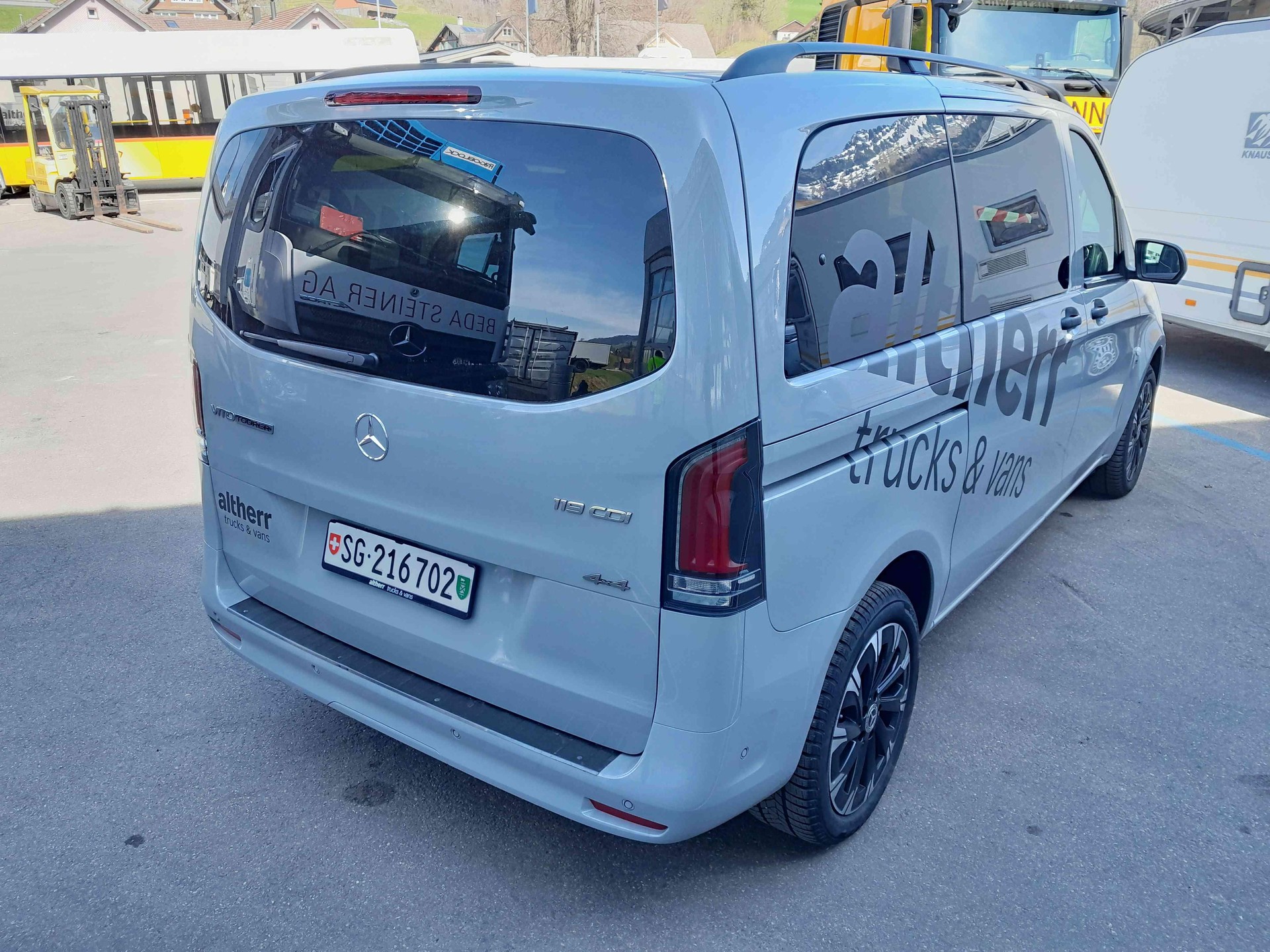 MERCEDES-BENZ Vito 119 CDI KB K 4x4 Tourer Select-image-4