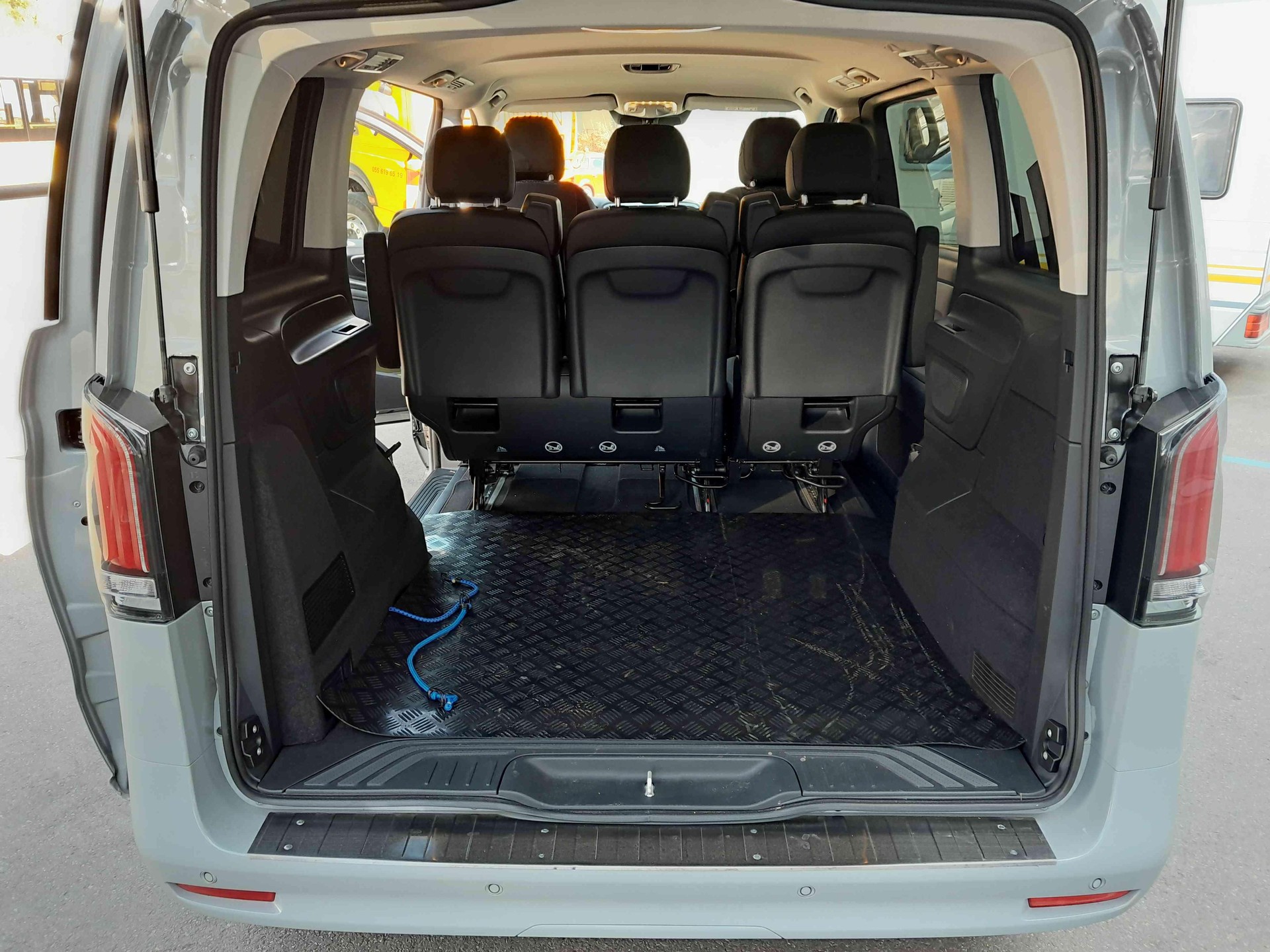 MERCEDES-BENZ Vito 119 CDI KB K 4x4 Tourer Select-image-15