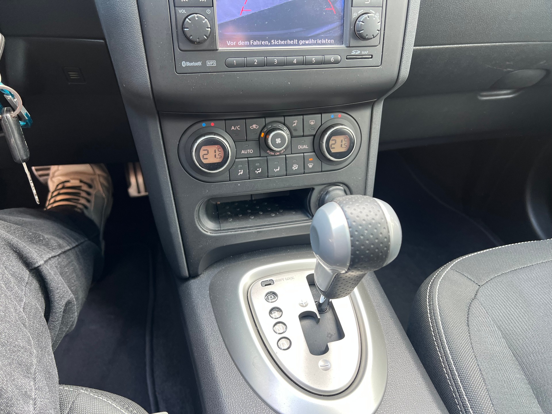 NISSAN Qashqai 2.0 4WD acenta XTronic CVT-image-4
