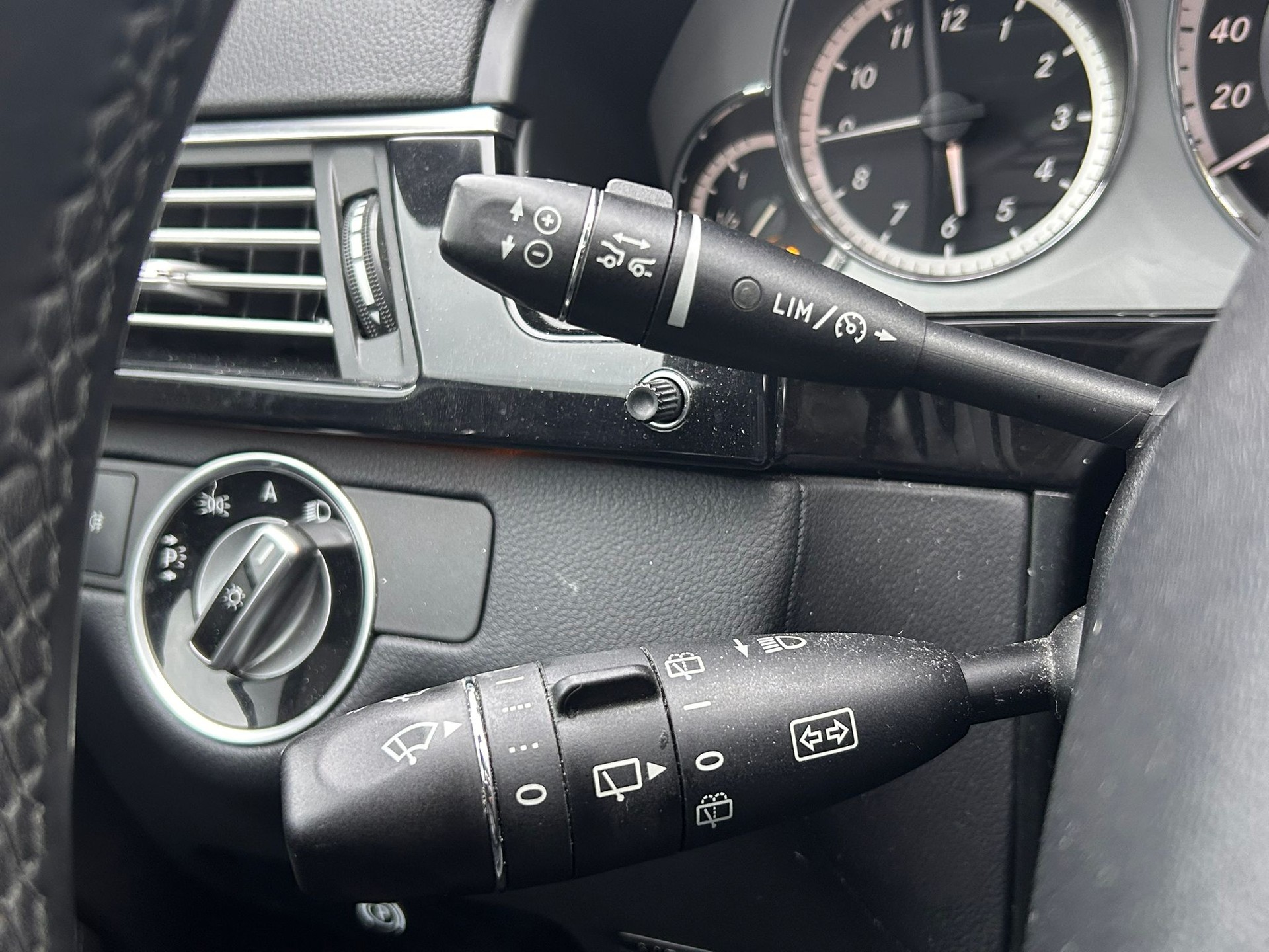 MERCEDES-BENZ E 350 Avantgarde 4Matic 7G-Tronic-image-20