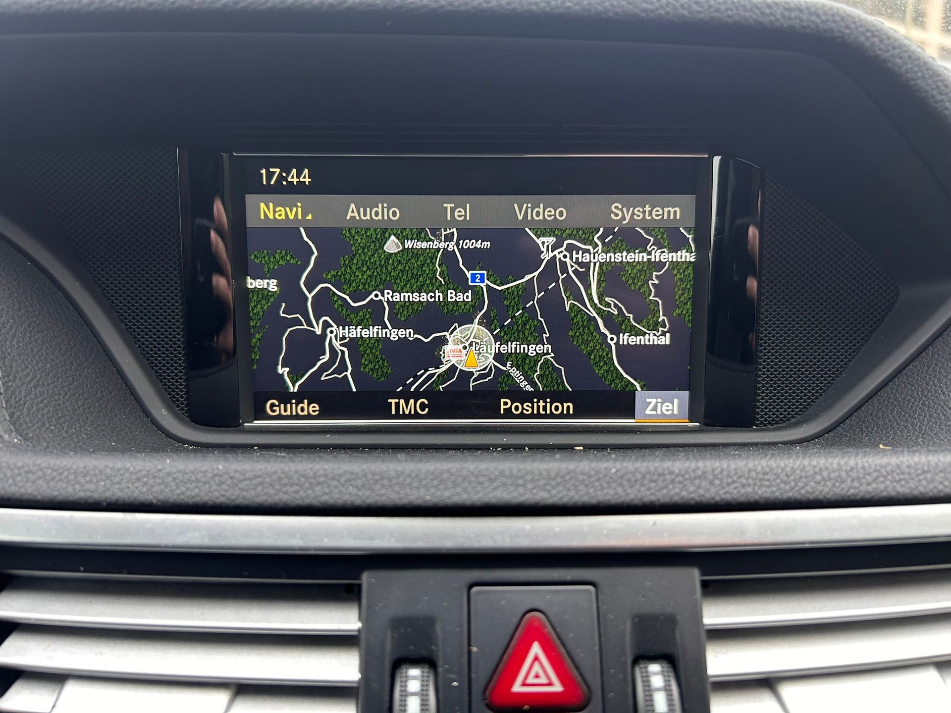 MERCEDES-BENZ E 350 Avantgarde 4Matic 7G-Tronic-image-28