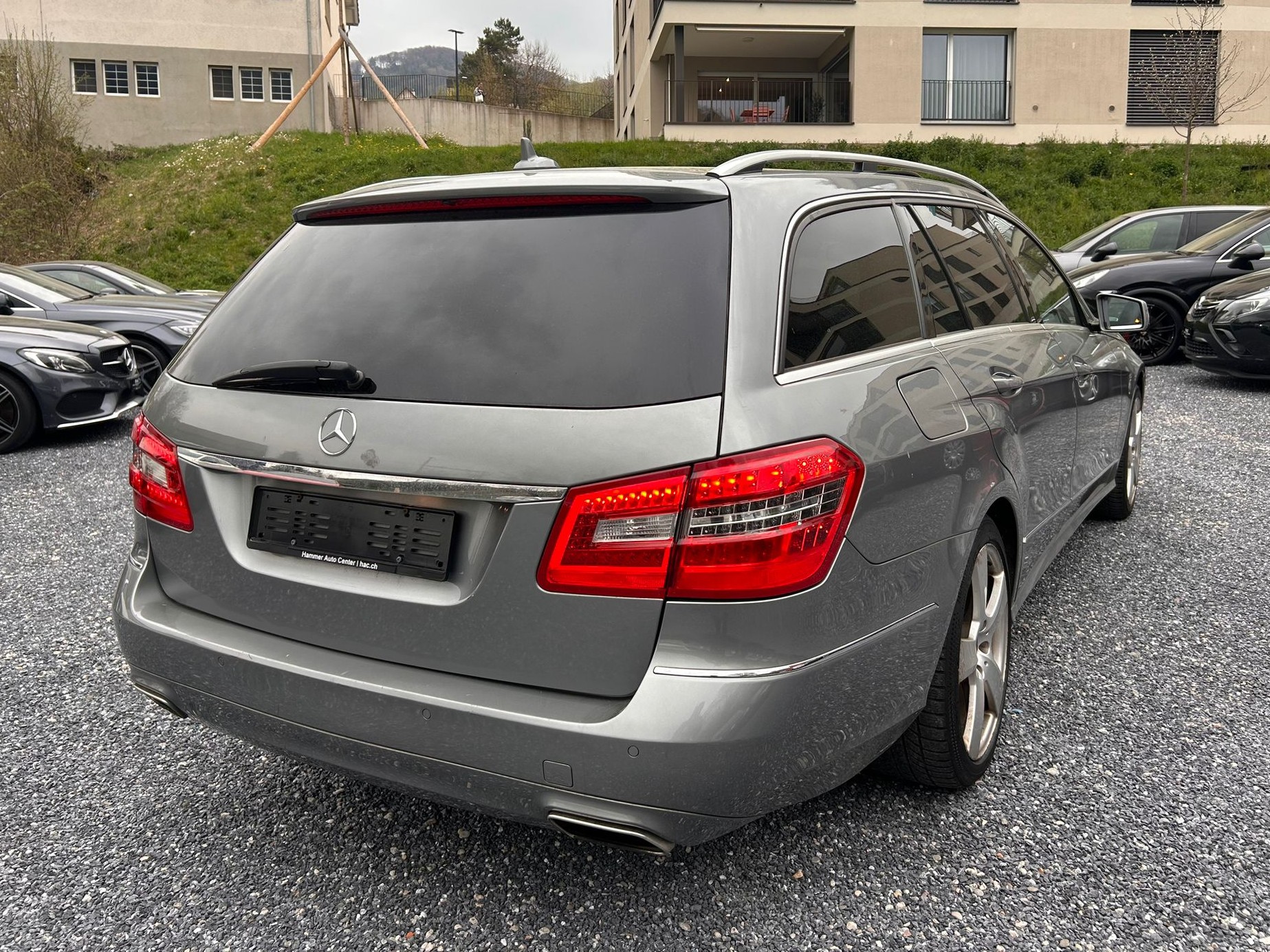 MERCEDES-BENZ E 350 Avantgarde 4Matic 7G-Tronic-image-4