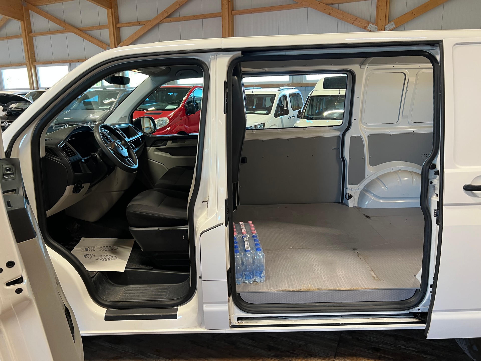 VW T6 2.0 TDI DSG-image-10