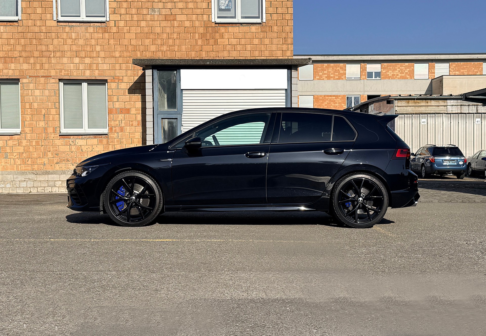VW Golf 2.0 TSI R DSG 4Motion-showroom-element-2