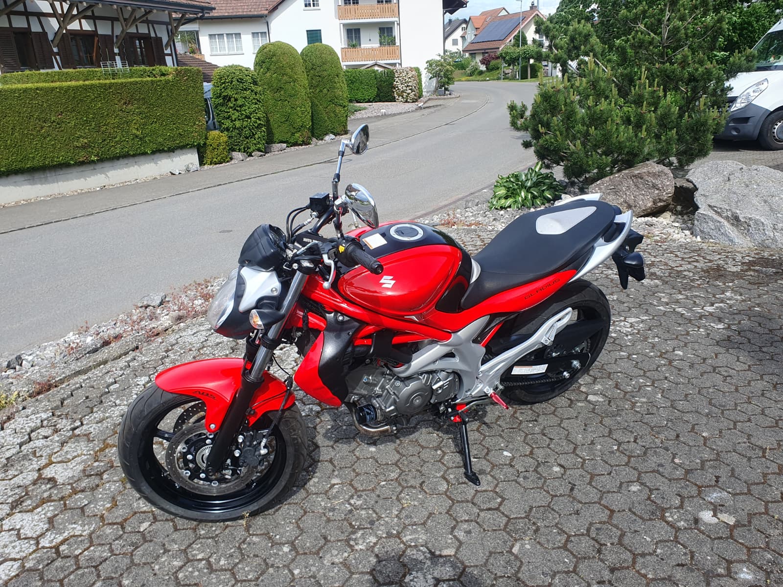 SUZUKI SFV 650 Gladius ABS-image-2