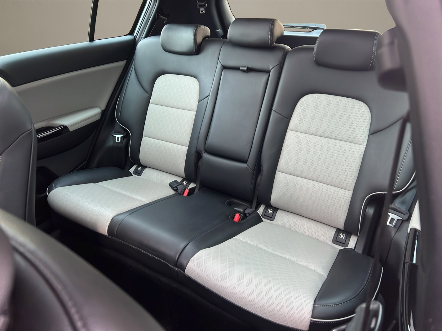 KIA Sportage 1.6 T-GDi Style GT-Line-image-15