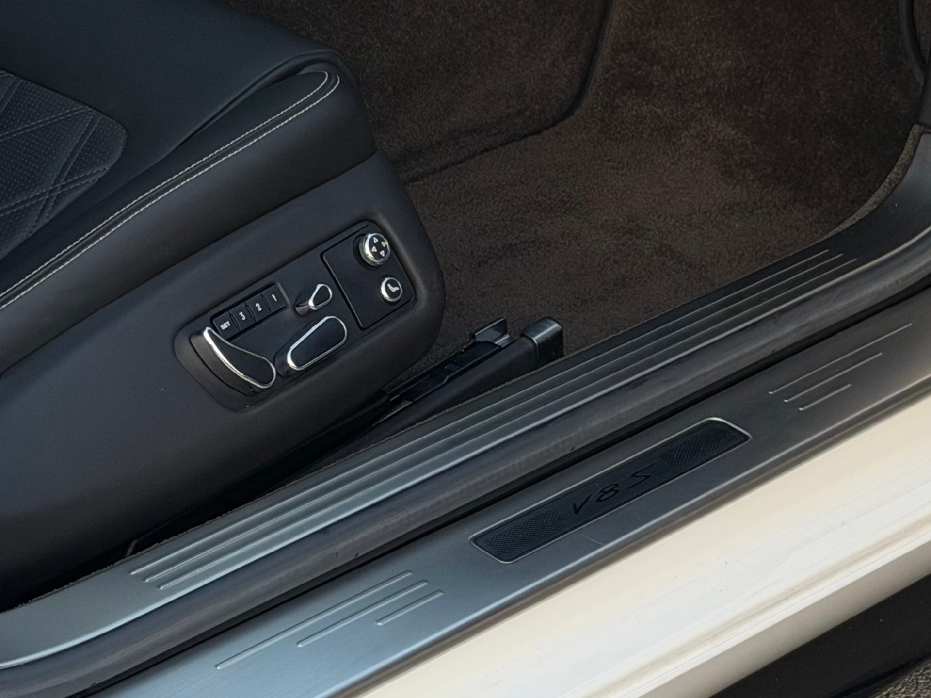 BENTLEY Continental GT 4.0 V8 S-image-9