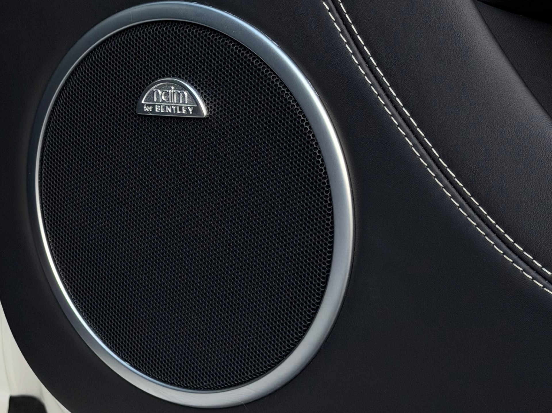 BENTLEY Continental GT 4.0 V8 S-image-12