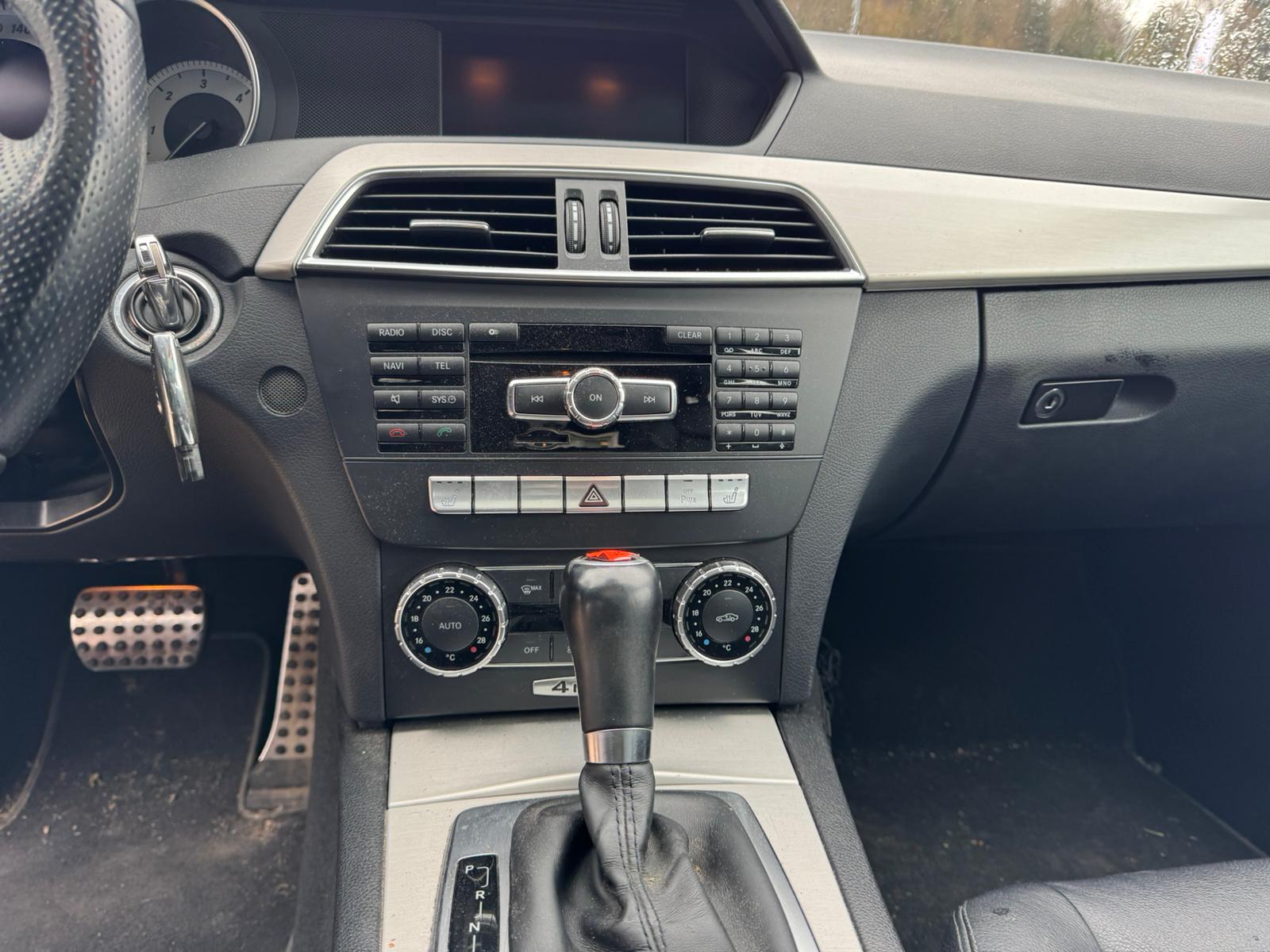 MERCEDES-BENZ C 300 CDI Elégance 4Matic 7G-Tronic-image-13
