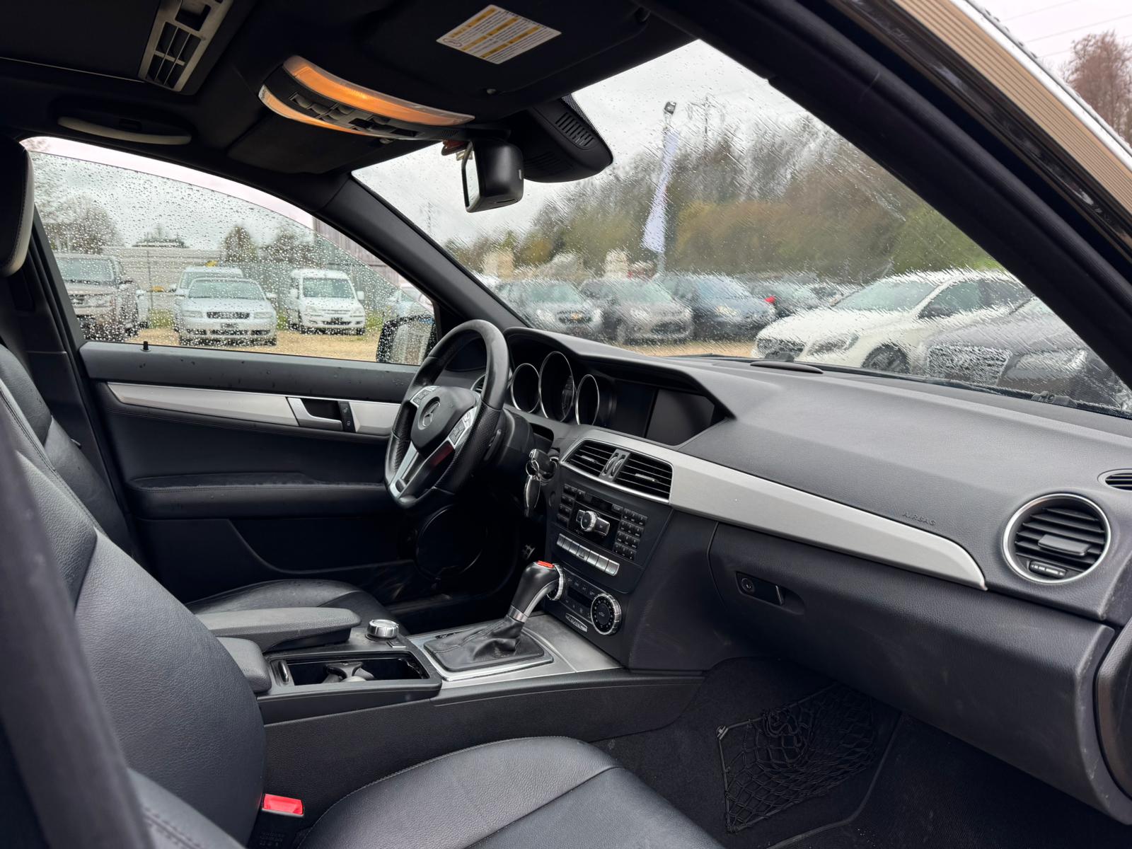 MERCEDES-BENZ C 300 CDI Elégance 4Matic 7G-Tronic-image-7