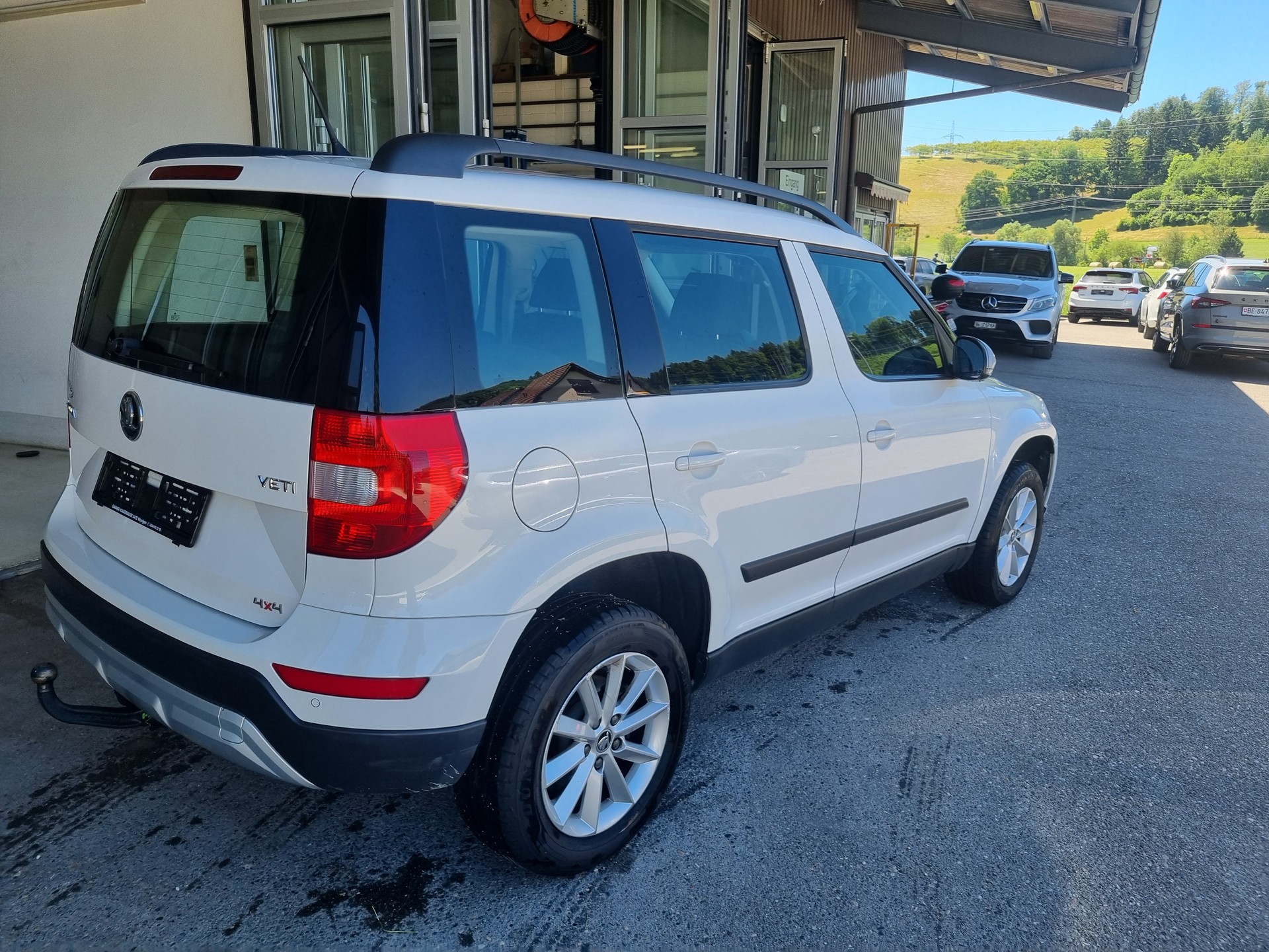 SKODA Yeti 2.0 TDI Active Outdoor 4x4 DSG-showroom-element-3