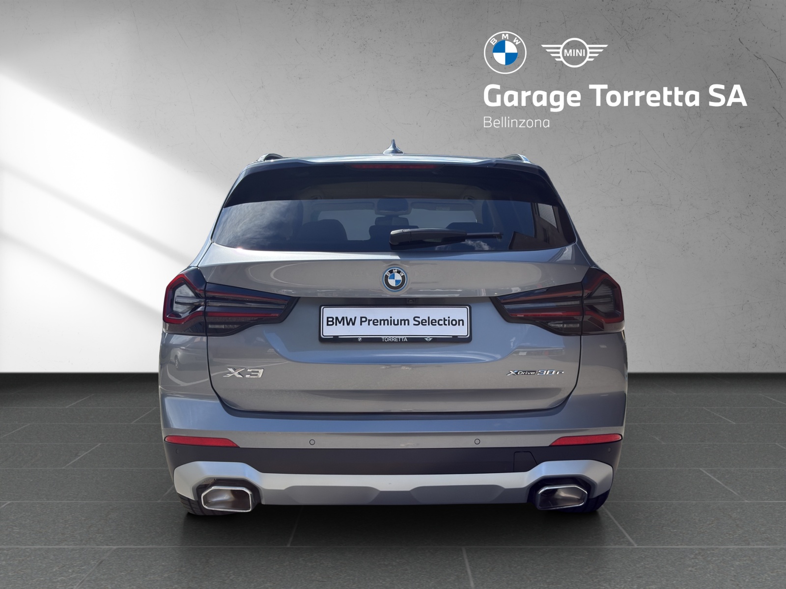 BMW X3 xDrive 30e-showroom-element-3