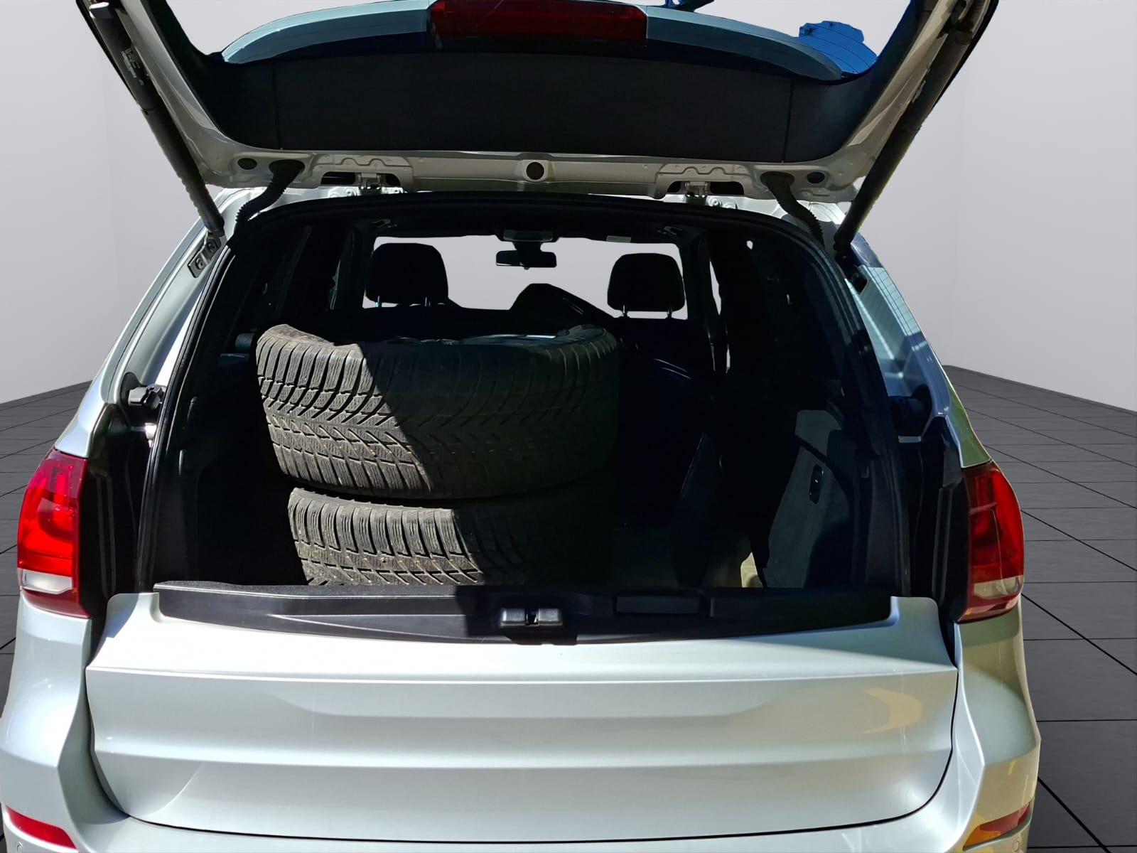 BMW X5 xDrive 40e Pack M iPerformance Steptronic-image-8