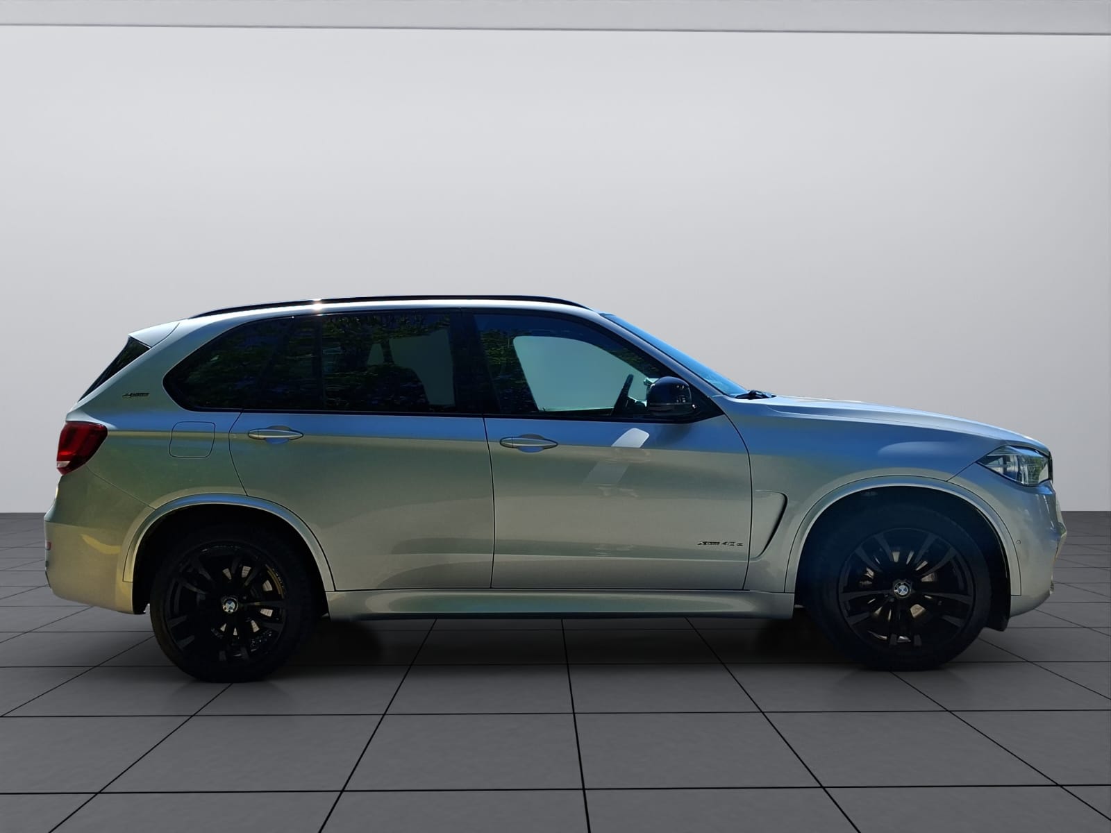 BMW X5 xDrive 40e Pack M iPerformance Steptronic-image-10