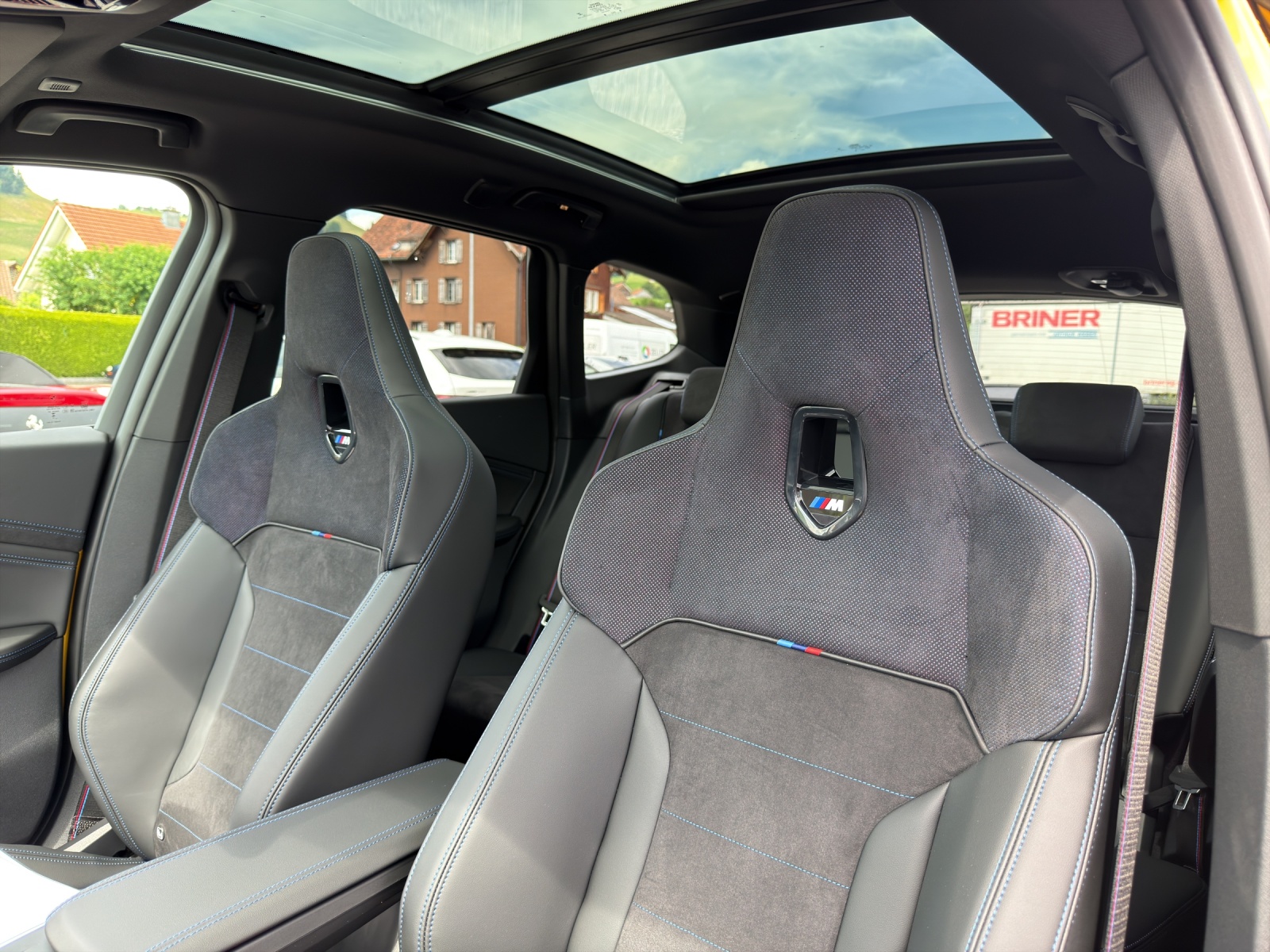 BMW X1 xDrive M35i M Sport Pro-image-17