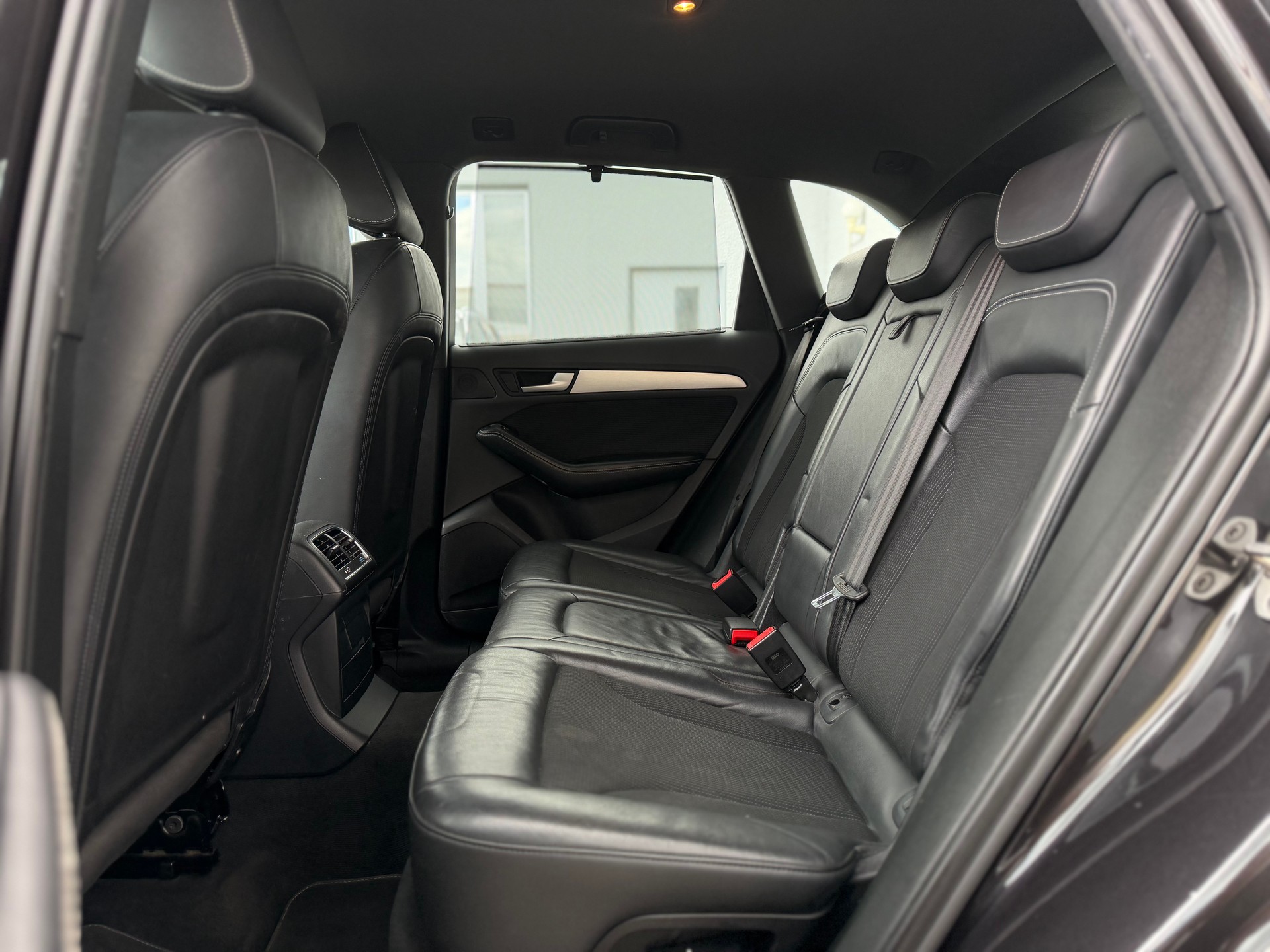 AUDI Q5 2.0 TFSI quattro tiptronic-image-10