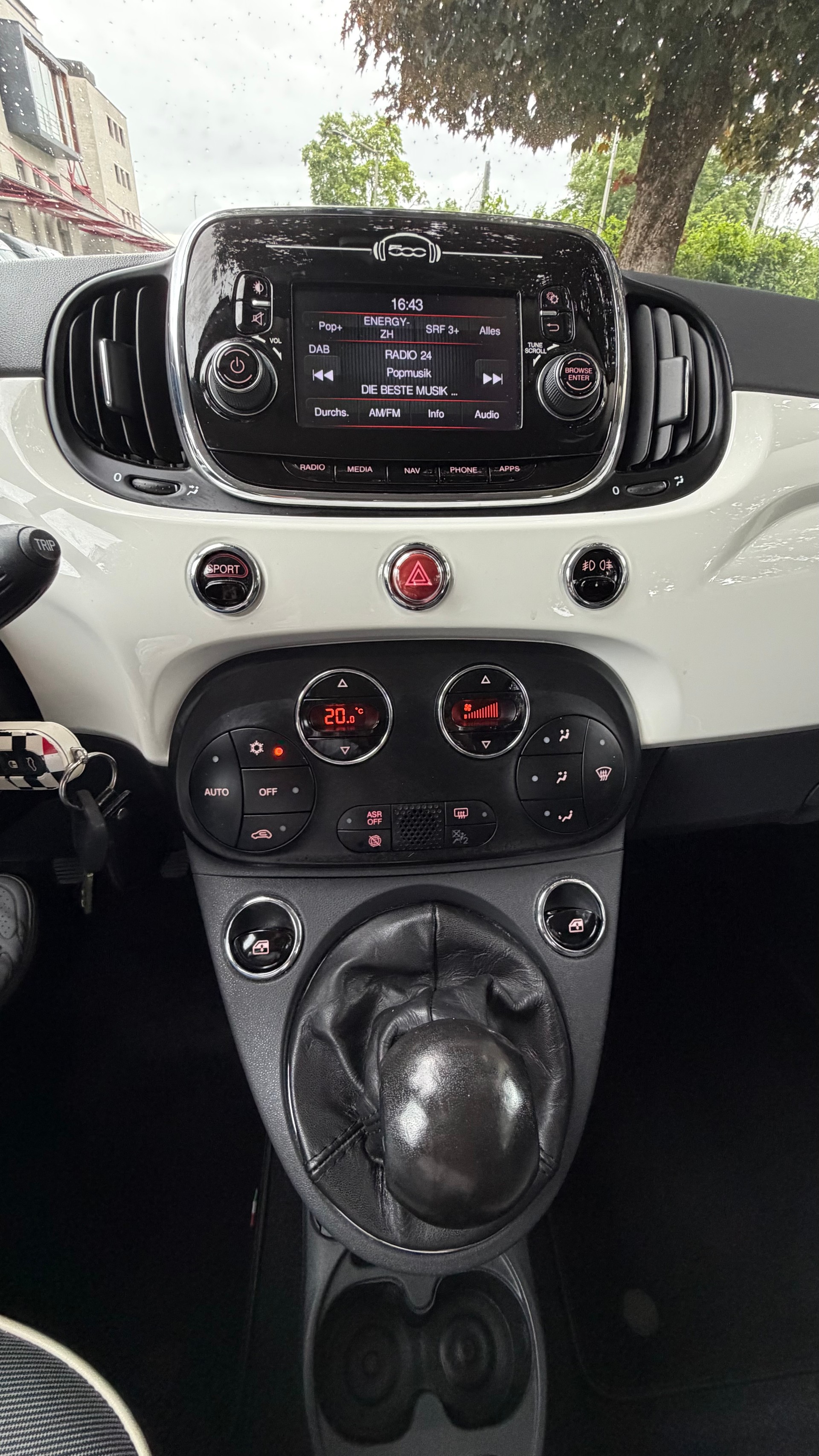 FIAT 500C 0.9 Twinair Turbo Lounge-image-10