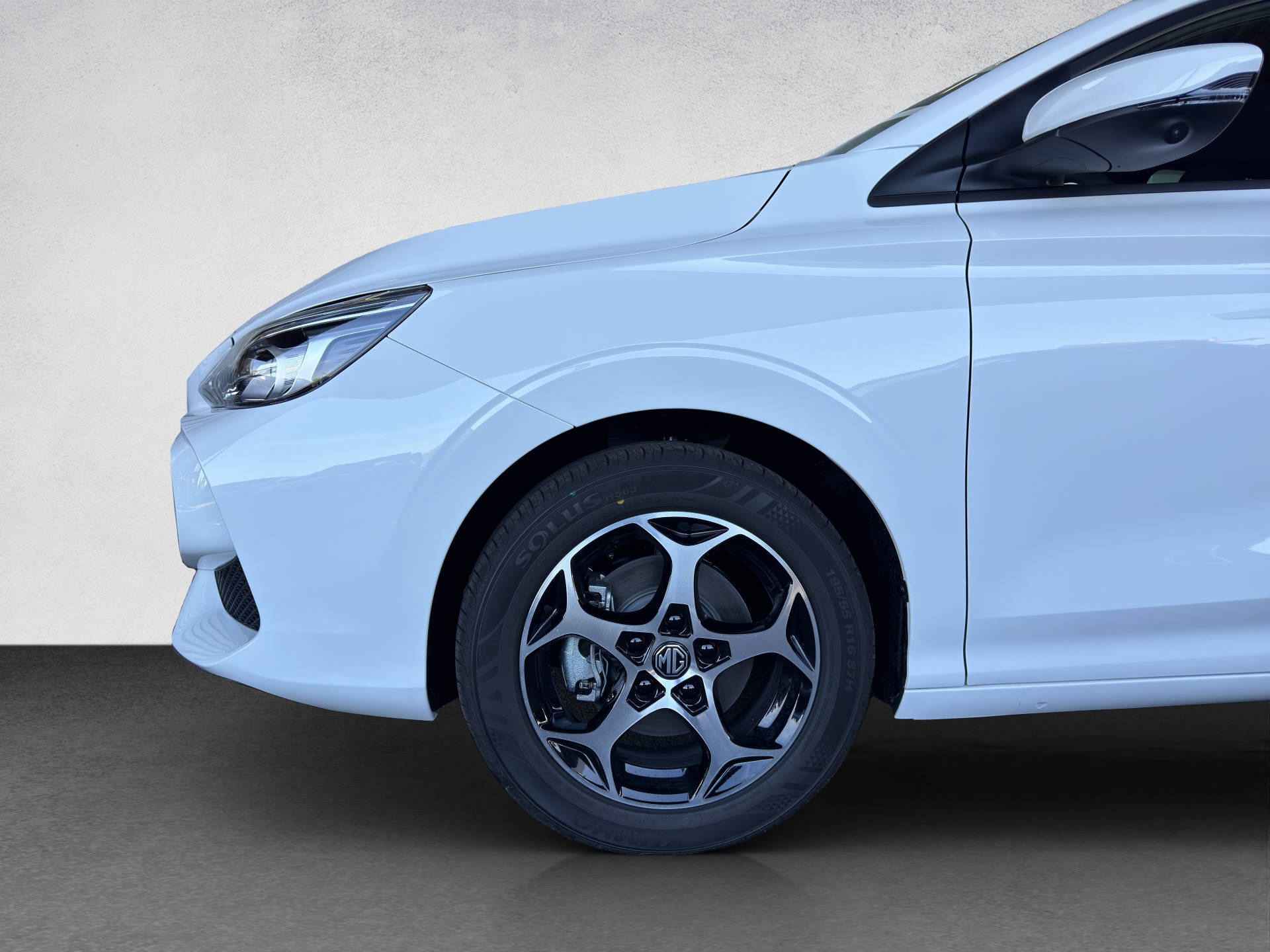 MG 3 1.5 Hybrid+ Luxury-image-3