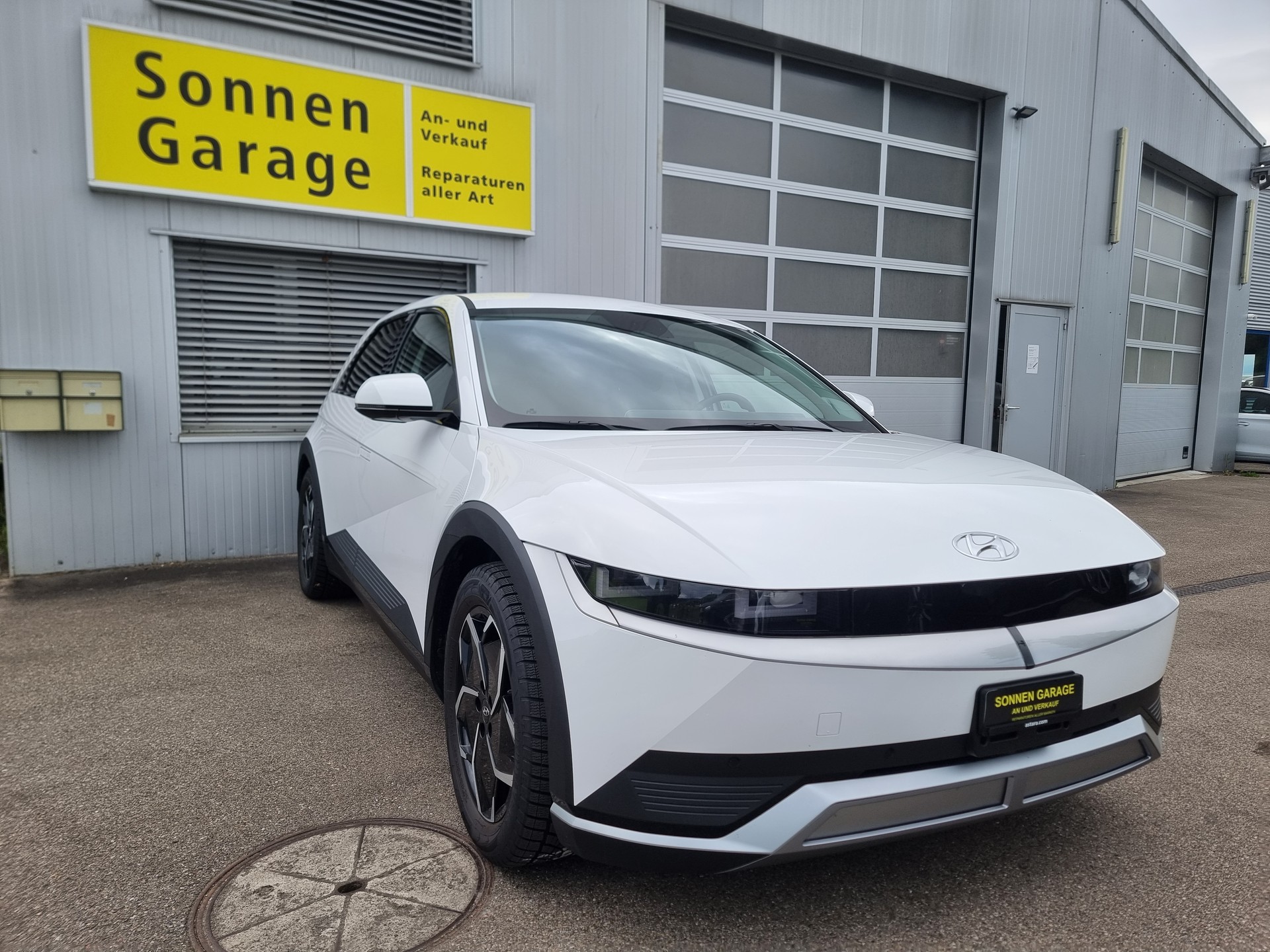 HYUNDAI Ioniq 5 77kWh Amplia 4WD-image-2