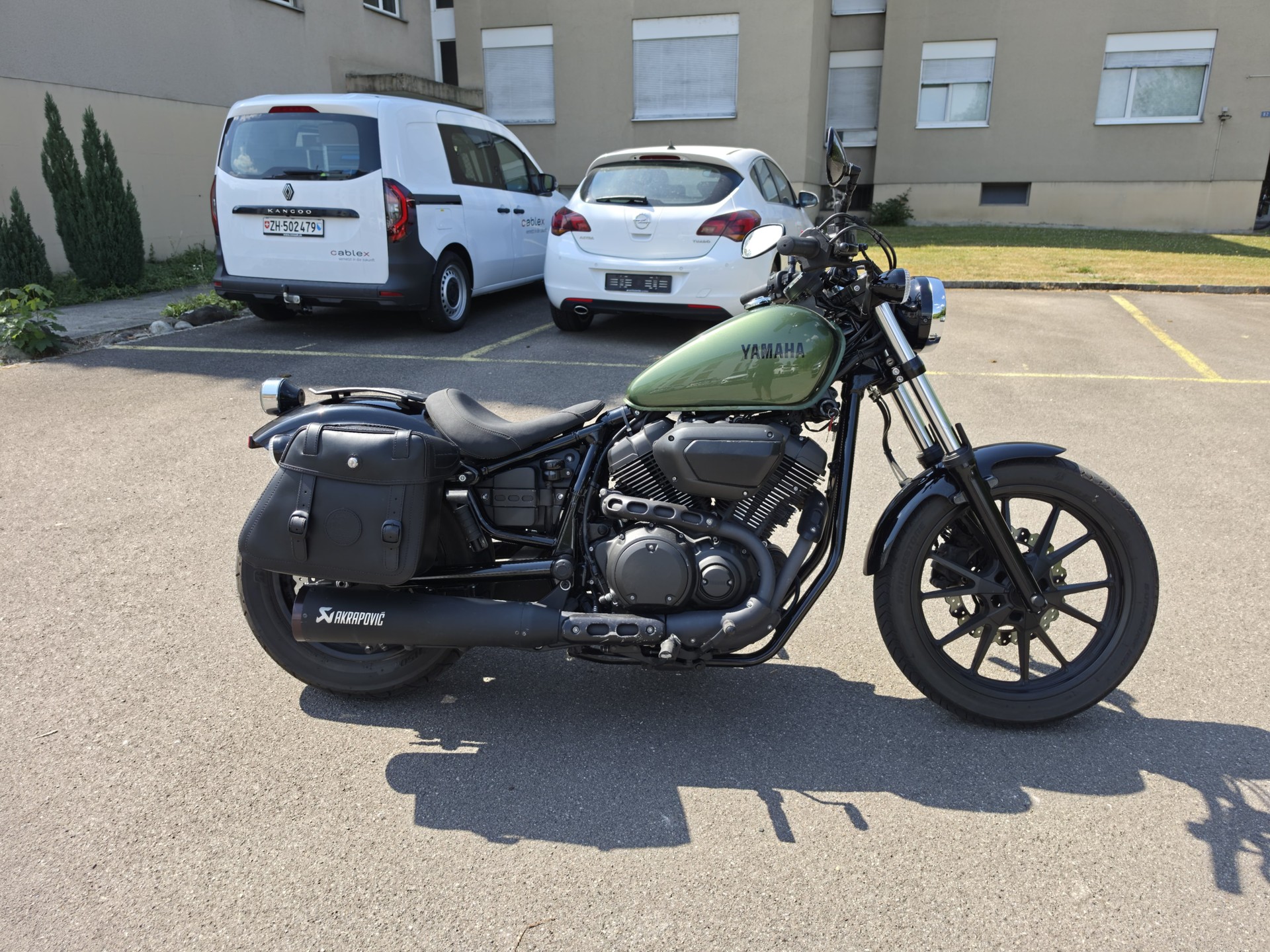 YAMAHA XV 950 R ABS-image-1
