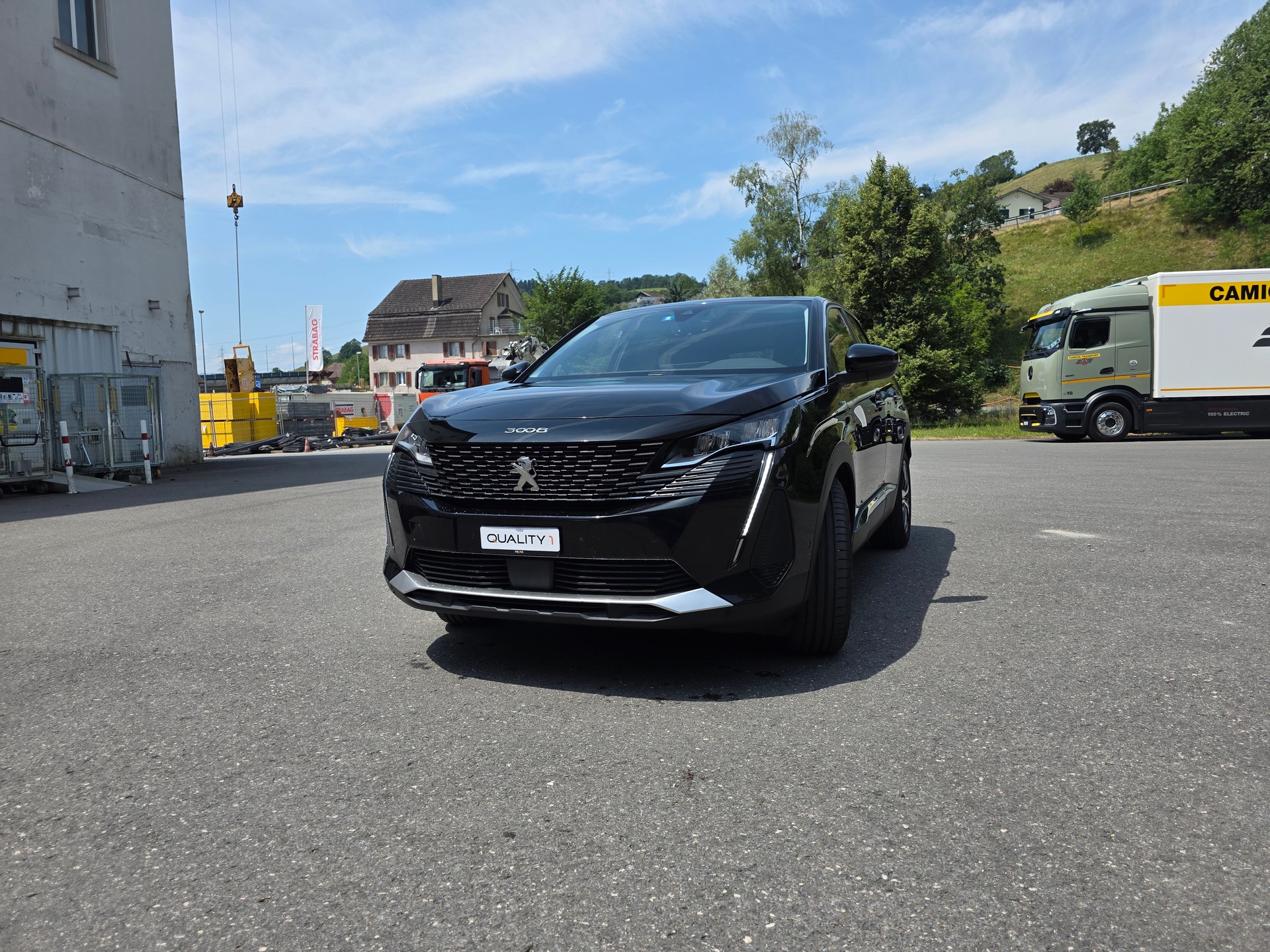 PEUGEOT 3008 300e Hybrid4 Allure Pack EAT8-showroom-element-3