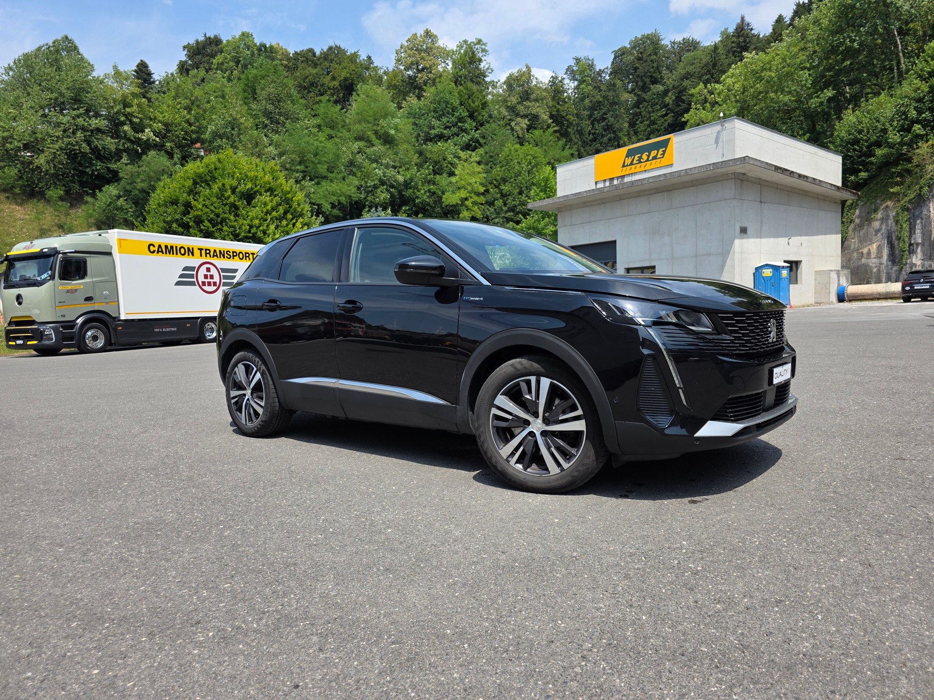 PEUGEOT 3008 300e Hybrid4 Allure Pack EAT8-image-5