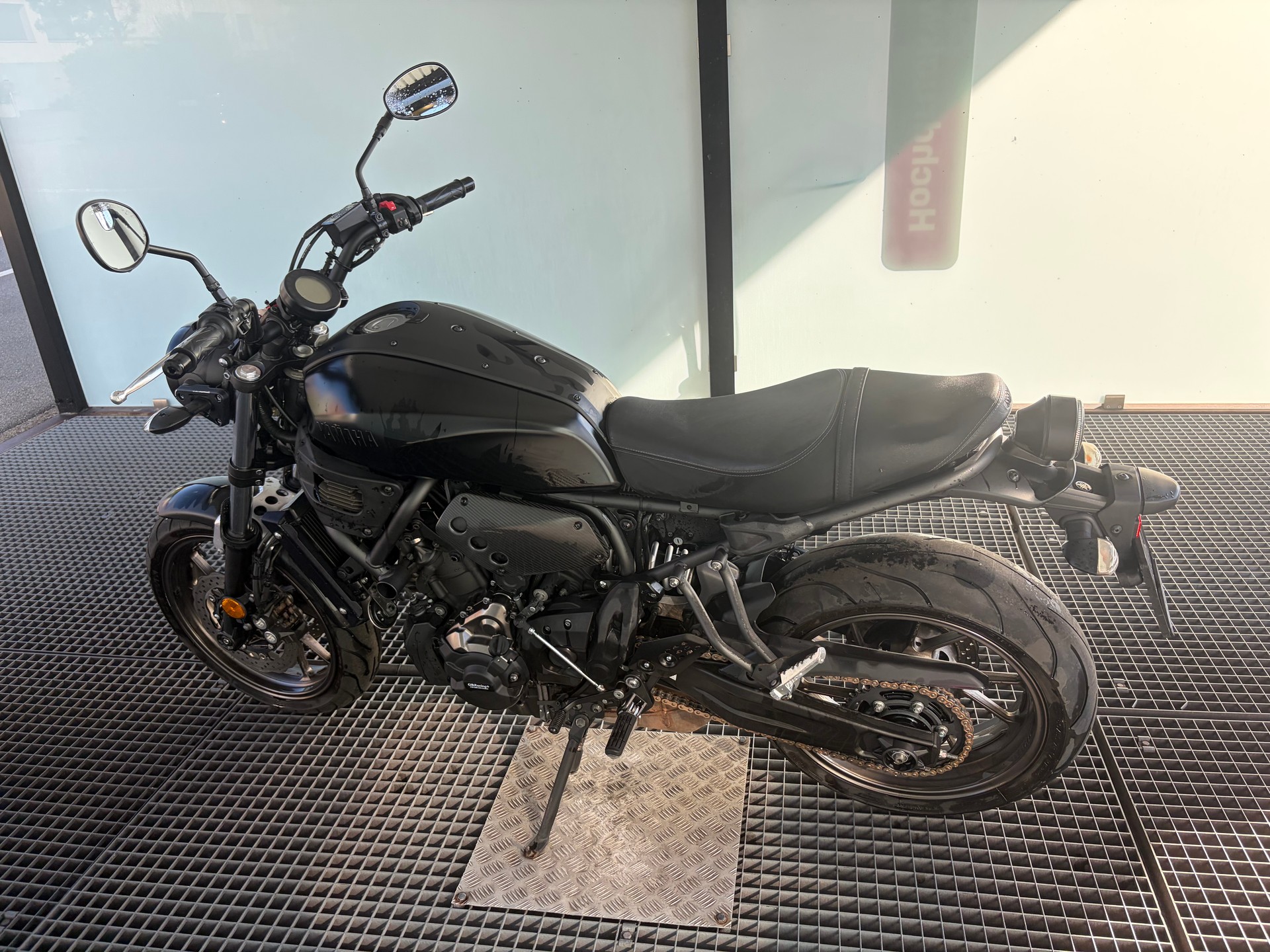 YAMAHA XSR 700-image-2