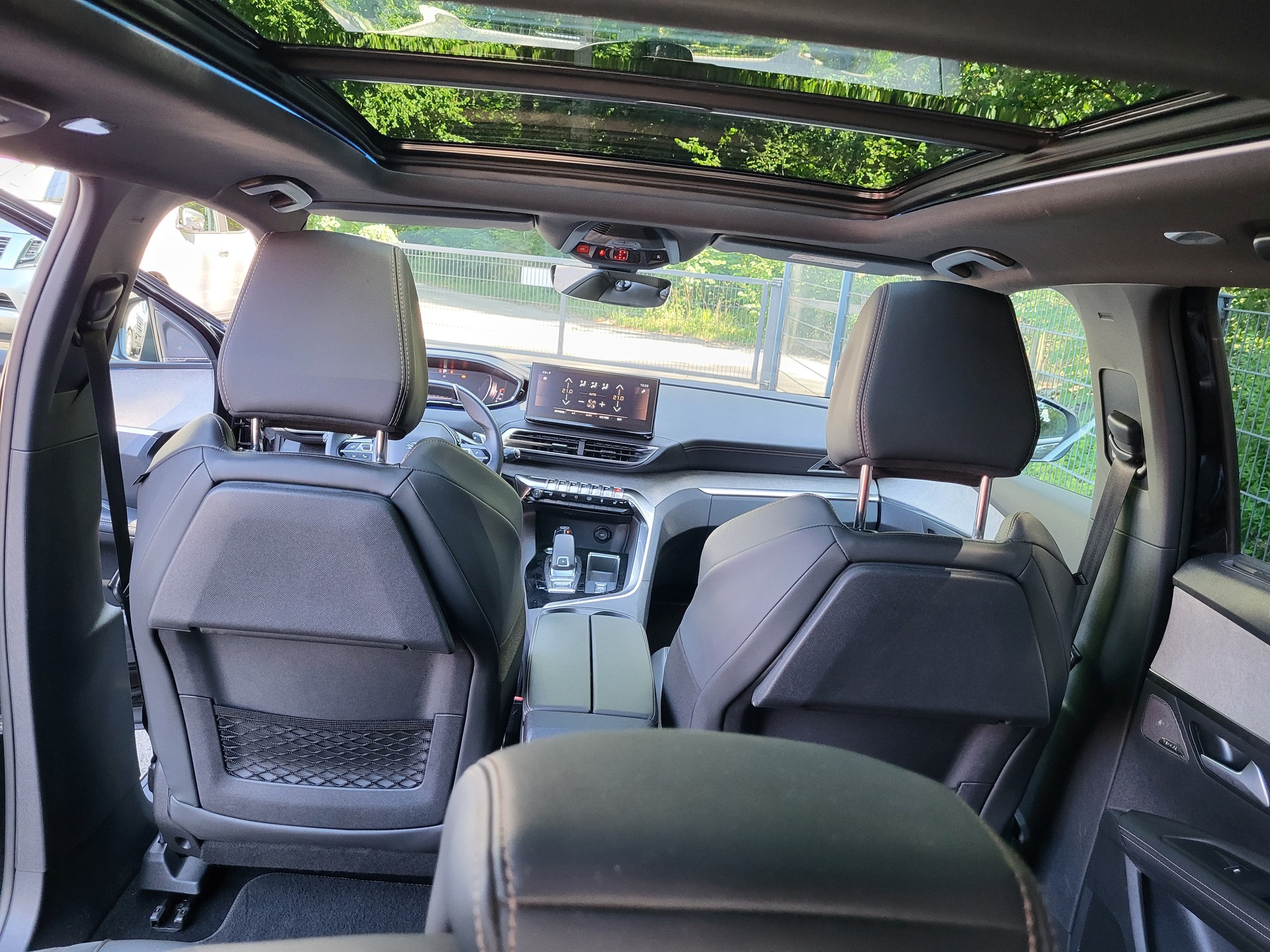 PEUGEOT 5008 1.6PureTech GT Pack EAT8-image-6
