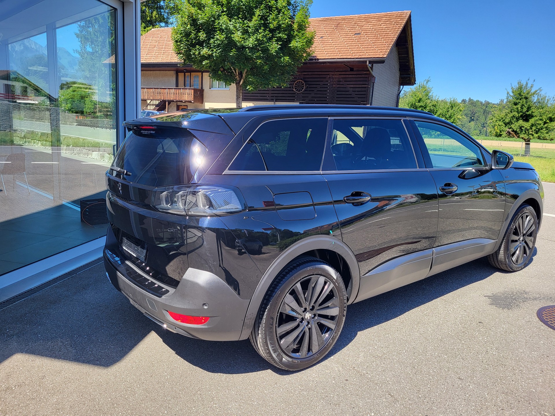 PEUGEOT 5008 1.6PureTech GT Pack EAT8-image-3