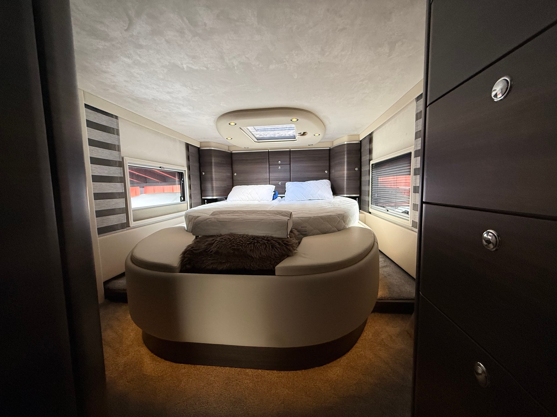 CONCORDE Actros Liner 1090 GI-image-9