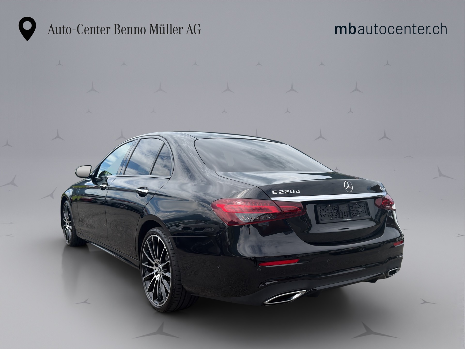 MERCEDES-BENZ E 220 d AMG Line 4matic-showroom-element-2