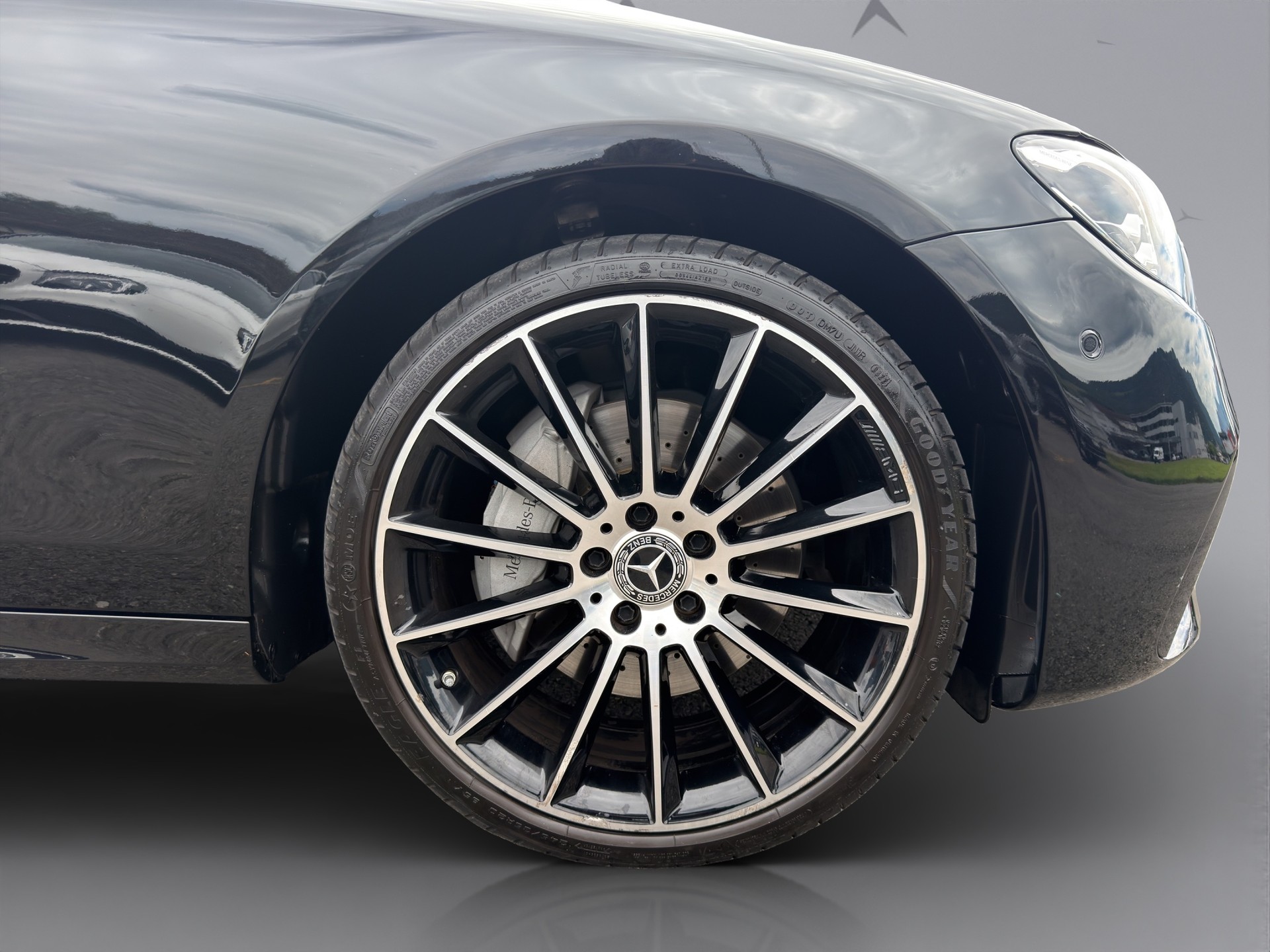 MERCEDES-BENZ E 220 d AMG Line 4matic-image-20