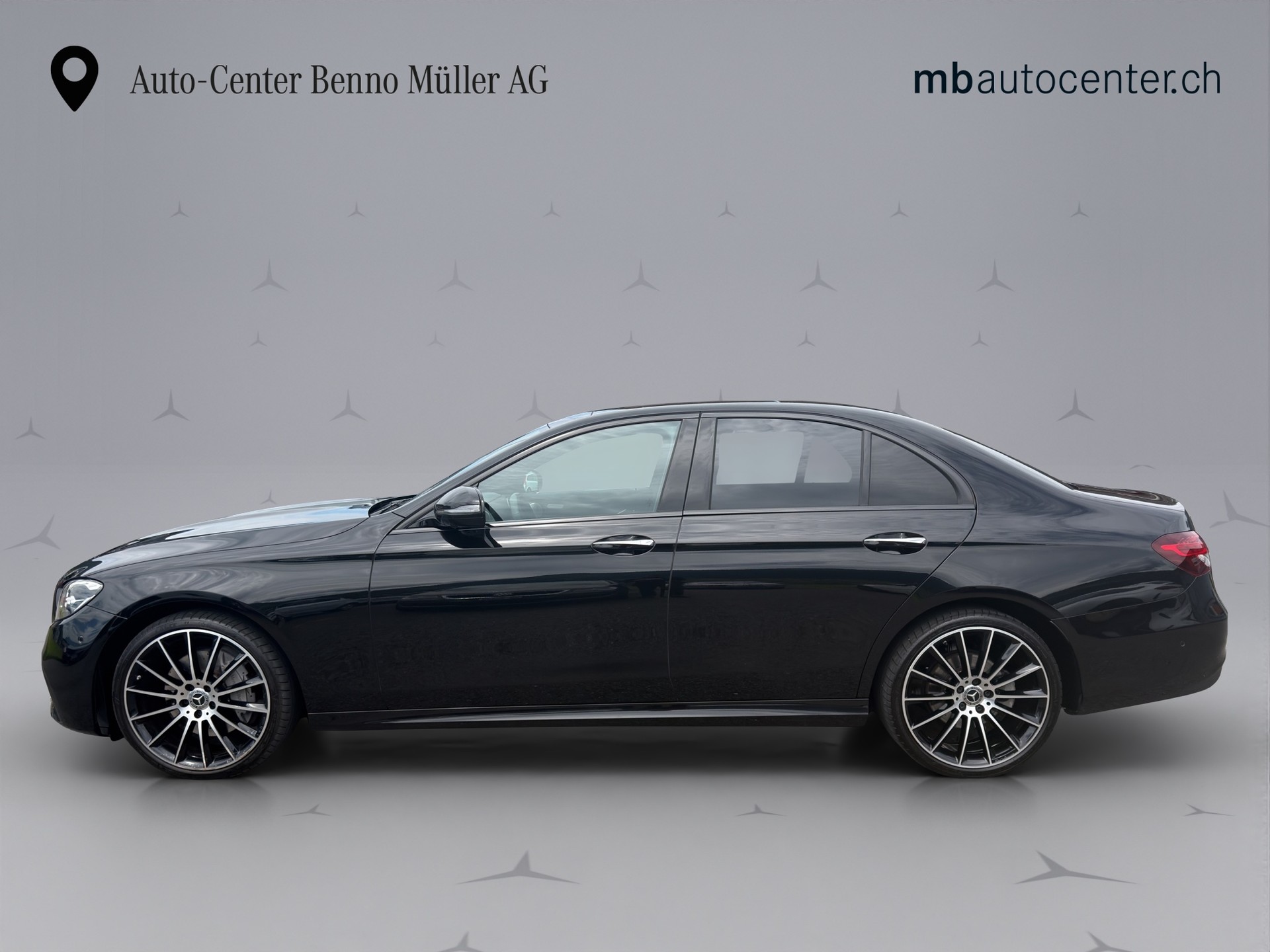 MERCEDES-BENZ E 220 d AMG Line 4matic-showroom-element-1
