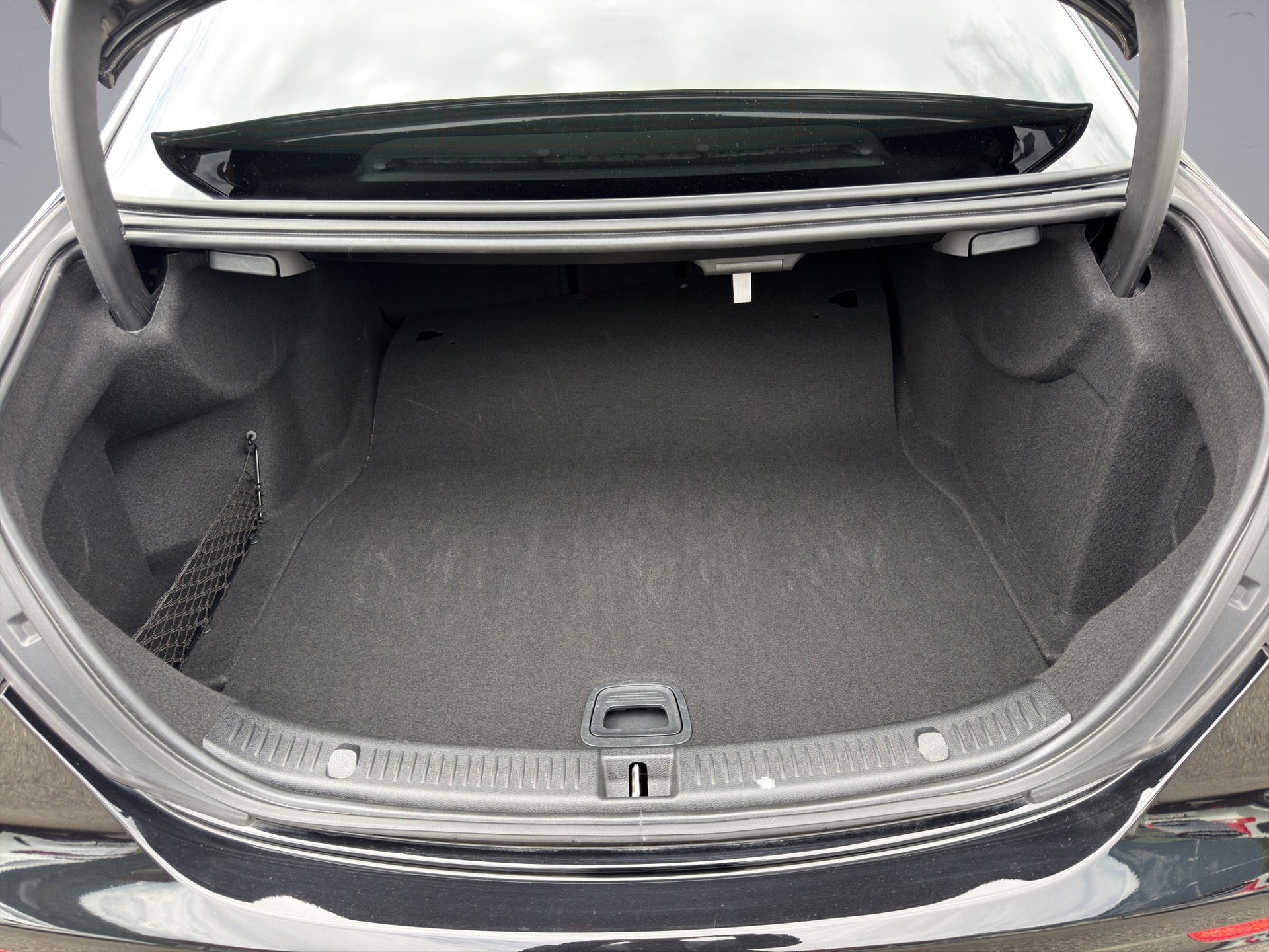 MERCEDES-BENZ E 220 d AMG Line 4matic-image-17