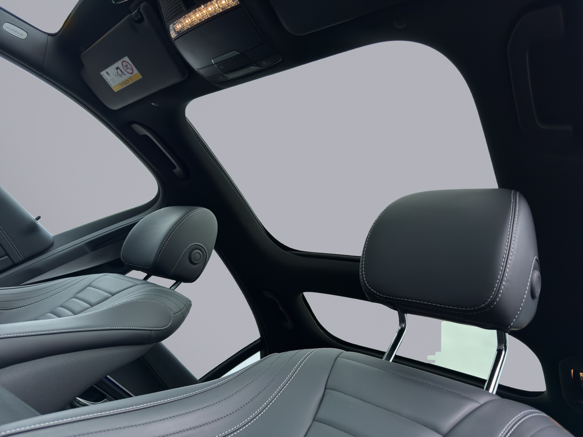MERCEDES-BENZ E 220 d AMG Line 4matic-image-10