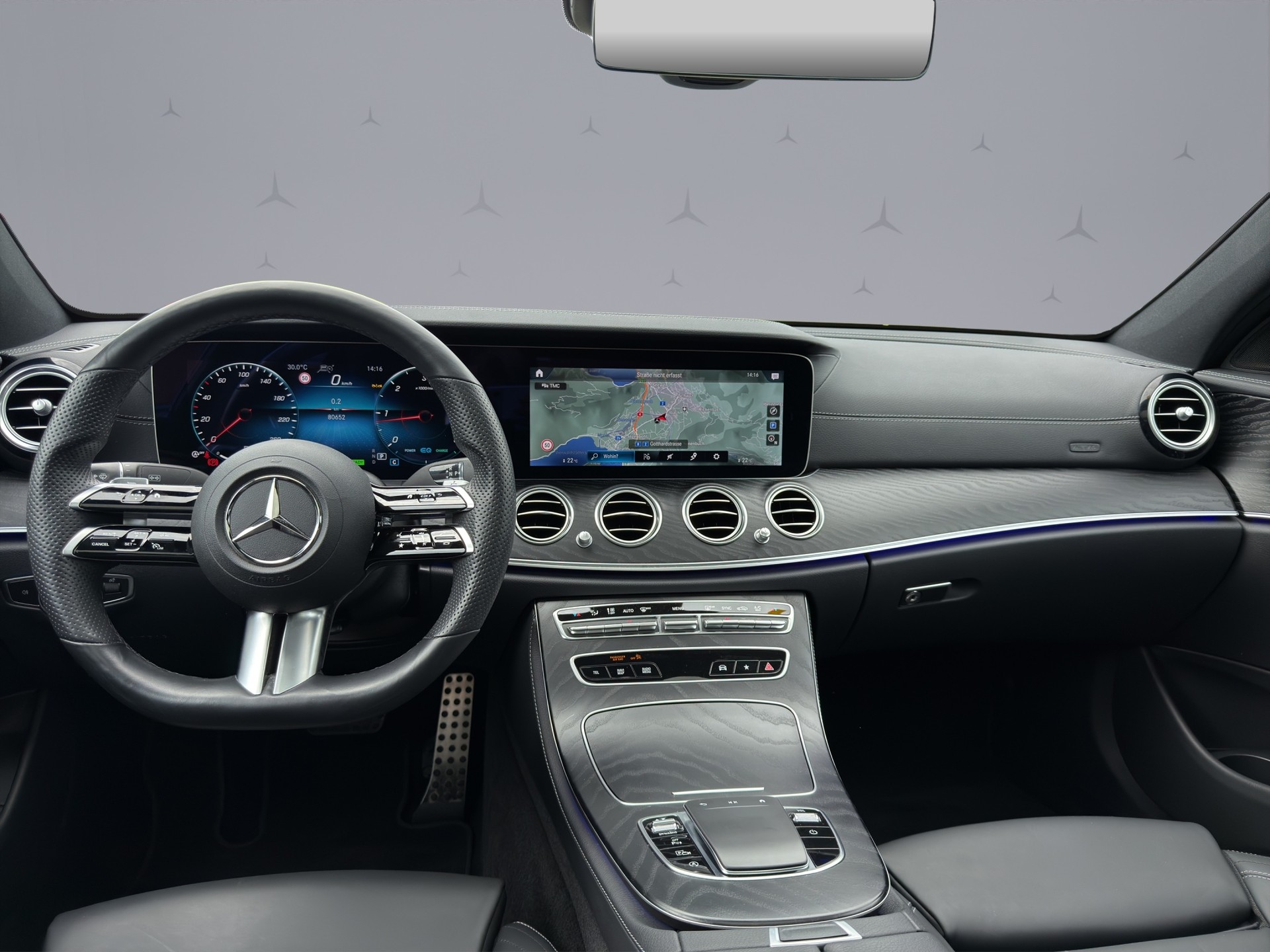 MERCEDES-BENZ E 220 d AMG Line 4matic-image-12