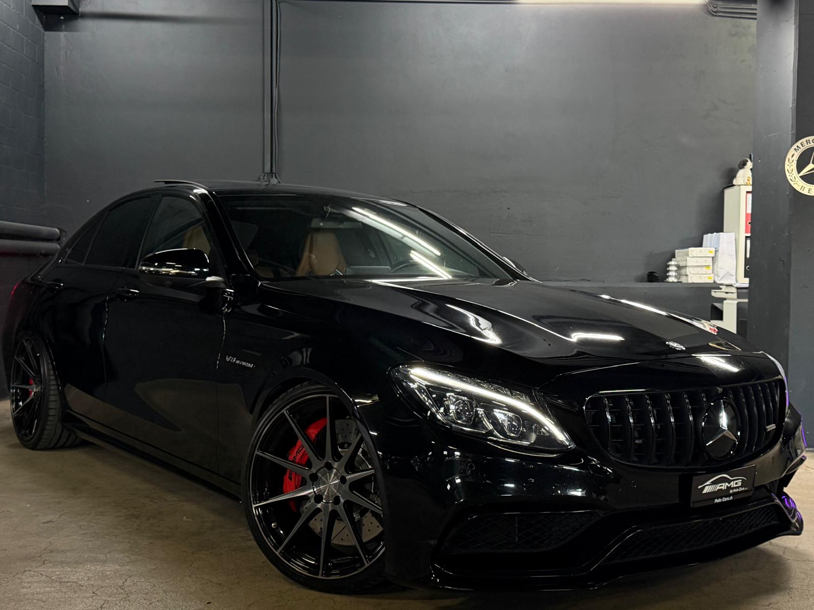 MERCEDES-BENZ C 63 S AMG All Black Performance Speedshift 2Jahre Garantie Inklusive-showroom-element-3