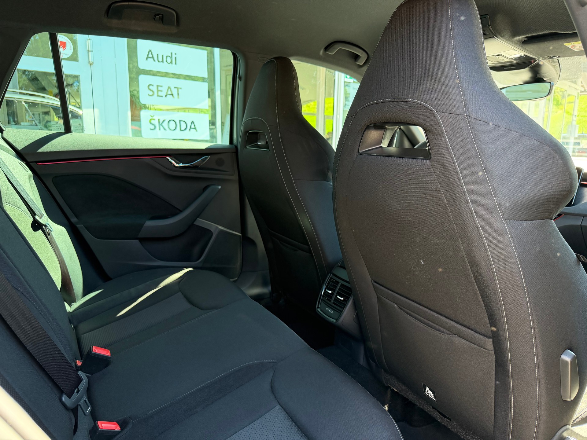 SKODA Kamiq 1.0 TSI Selection DSG-image-22