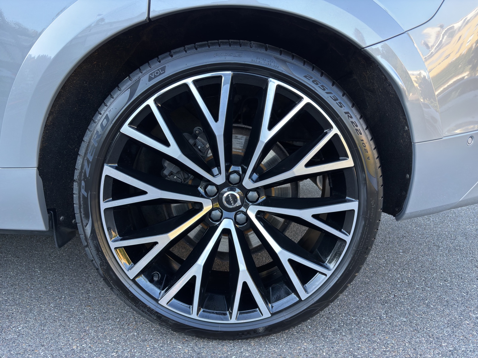 VOLVO XC60 2.0 B6 MH R-Design AWD-image-15