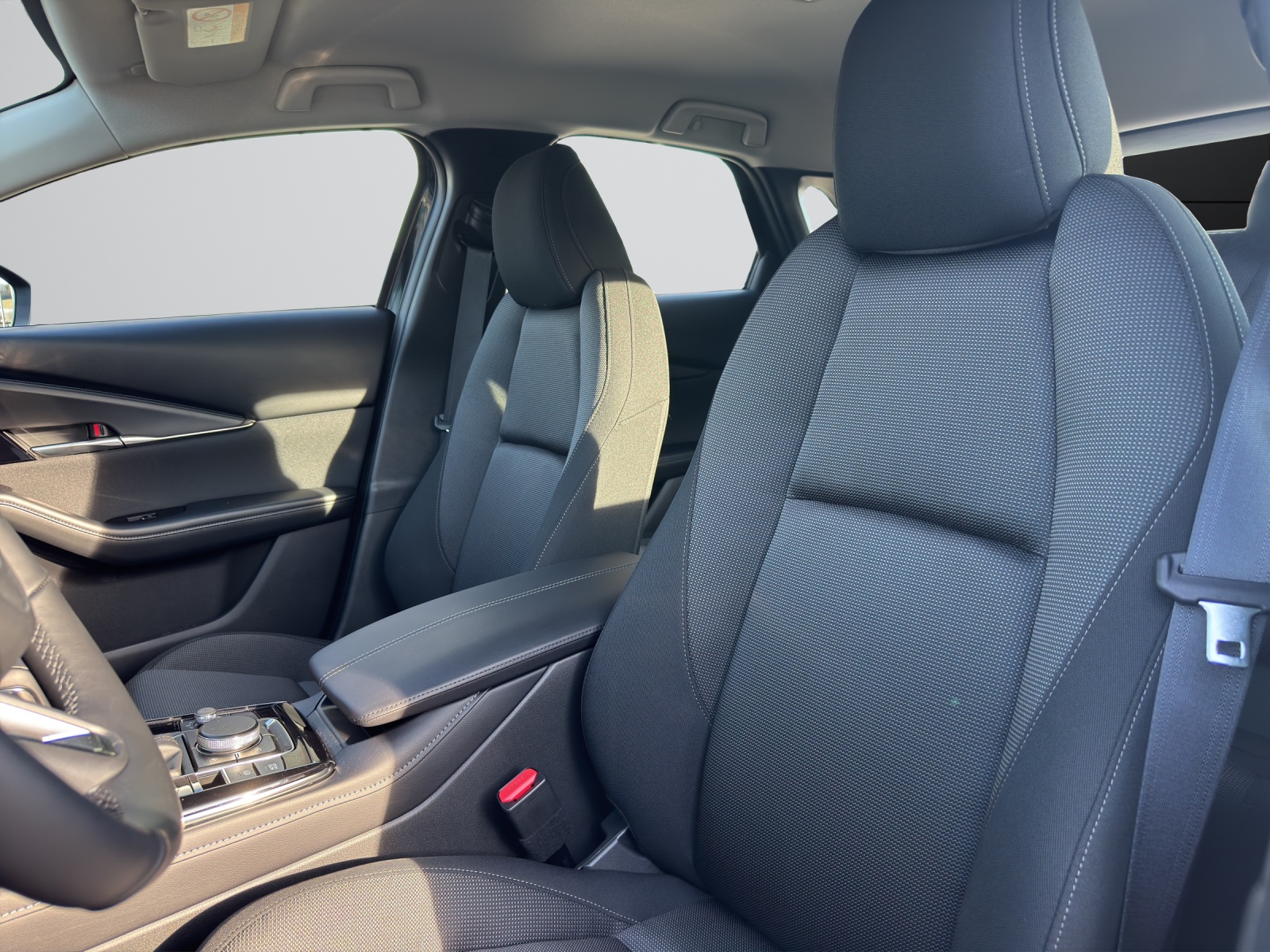 MAZDA CX-30 SKYACTIV-X 186 M Hybrid Centre Line AWD AT-image-9