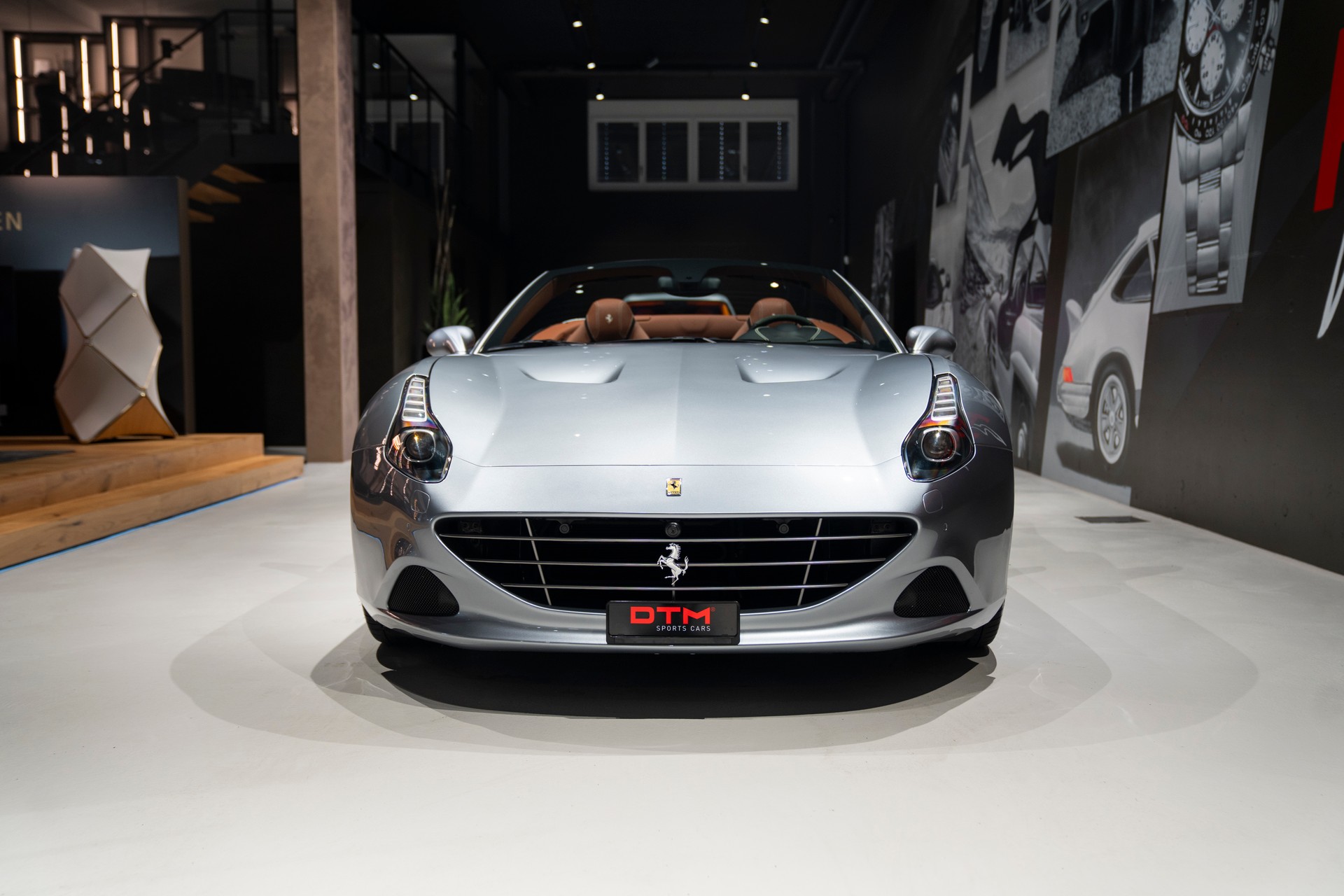 FERRARI California 3.9 V8 T-showroom-element-1