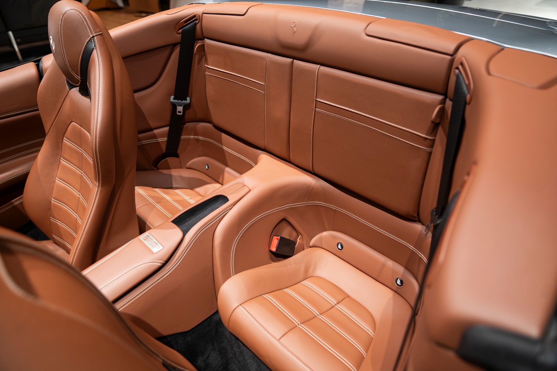 FERRARI California 3.9 V8 T-image-14