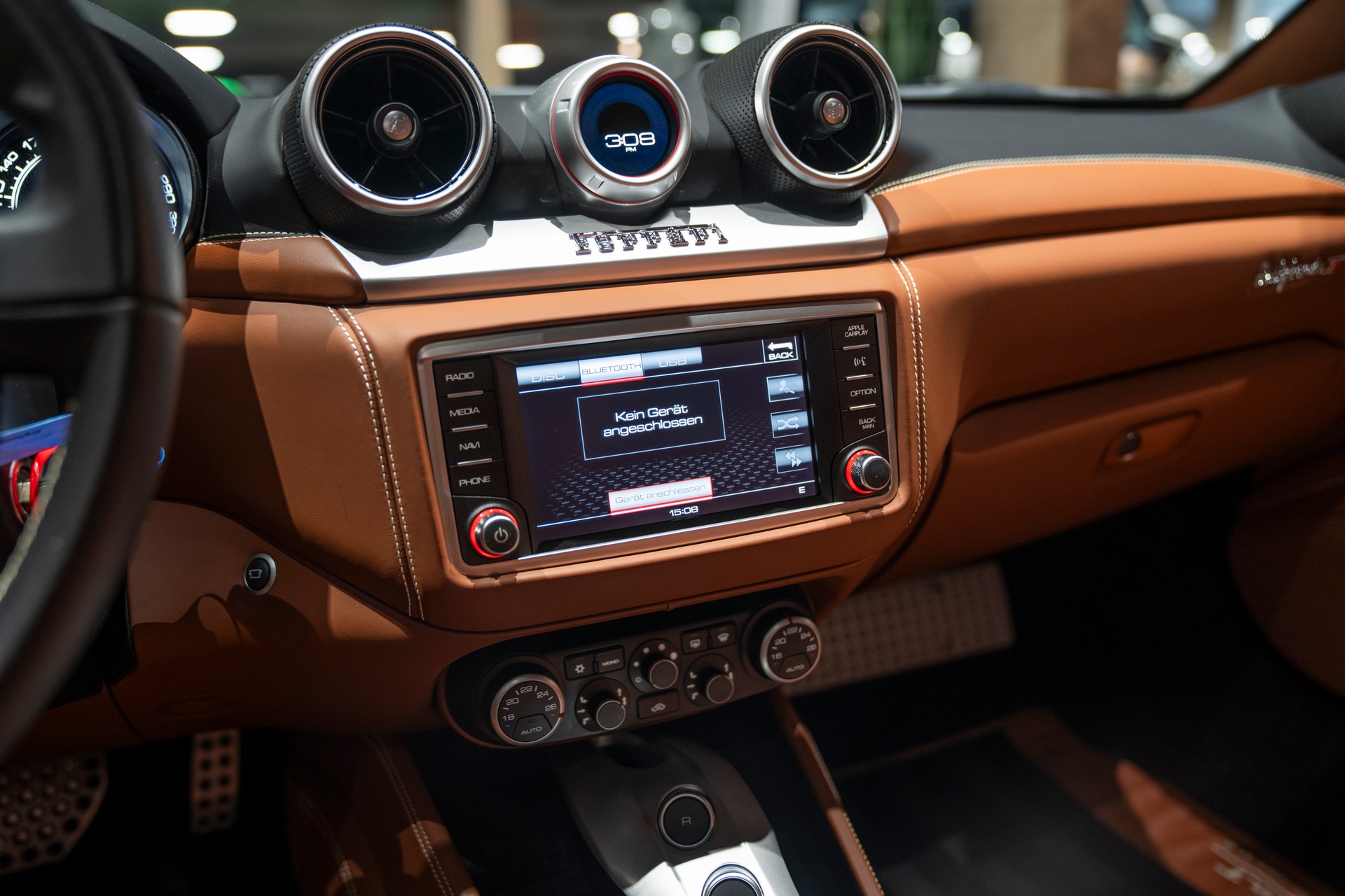 FERRARI California 3.9 V8 T-image-10