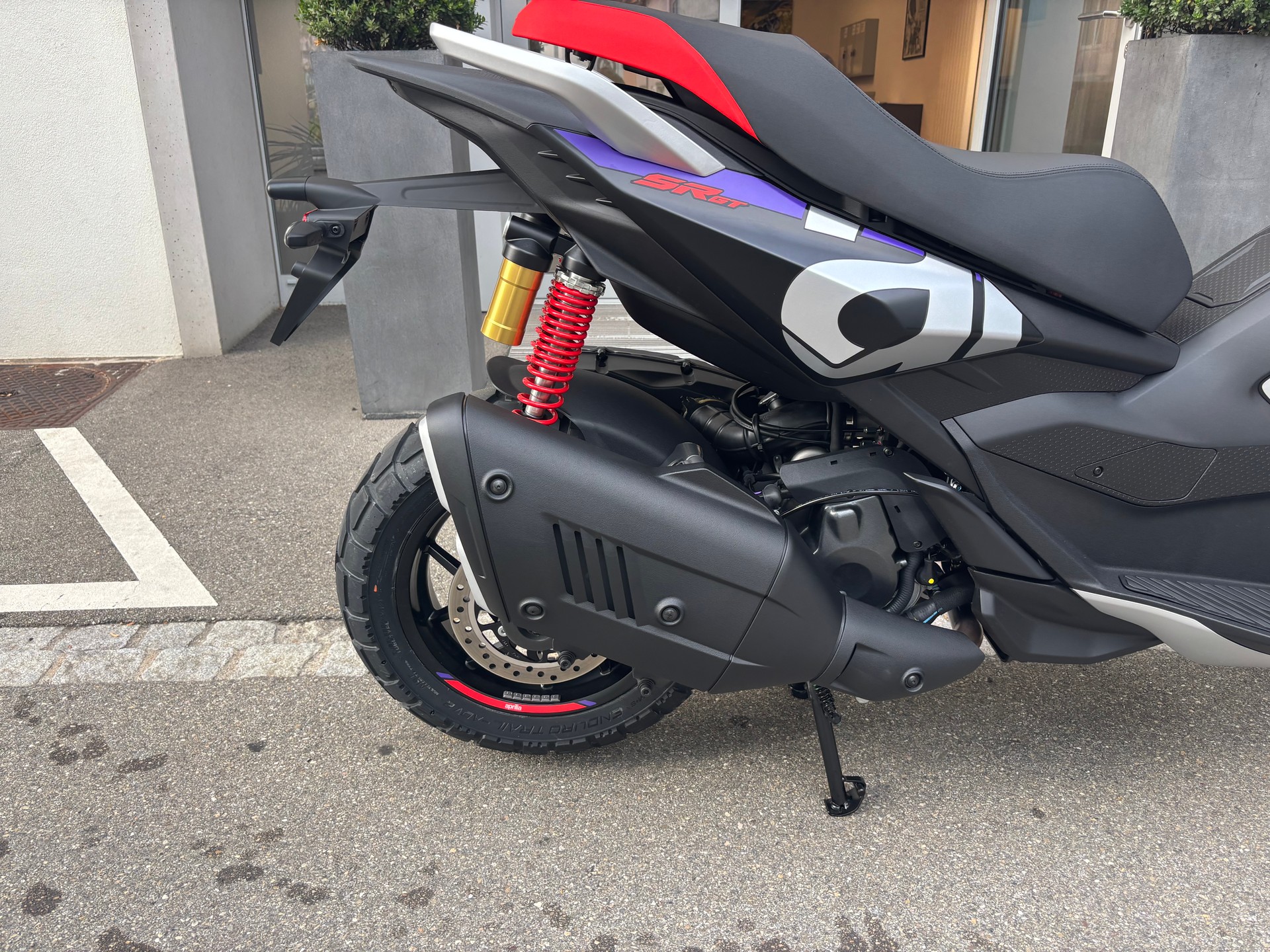 APRILIA SR GT 400 Rally Replica-image-7