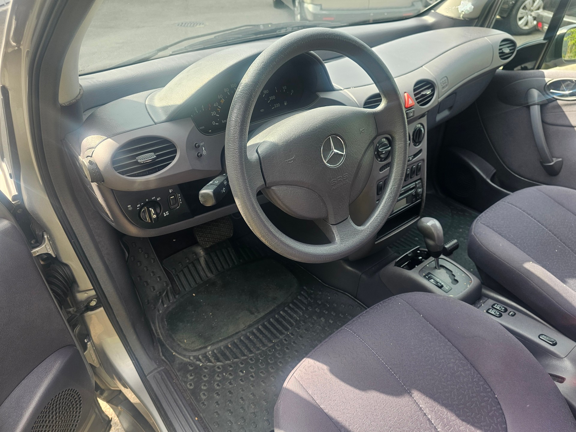 MERCEDES-BENZ A 170 CDI Elégance-showroom-element-2