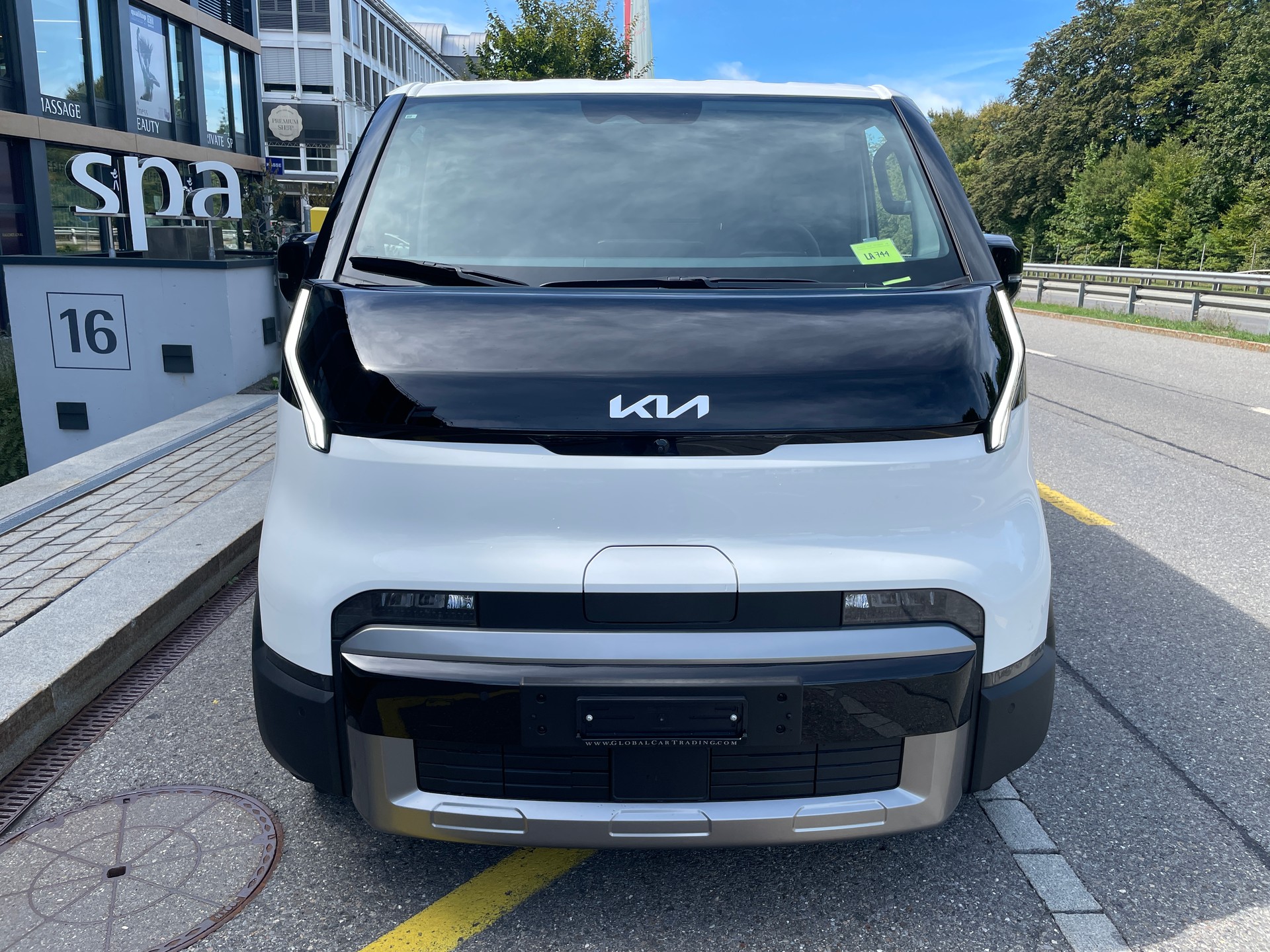 KIA PV5 Cargo 71.2 kWh Plus mit Wärmepumpe, 2-Schiebetüren-showroom-element-1