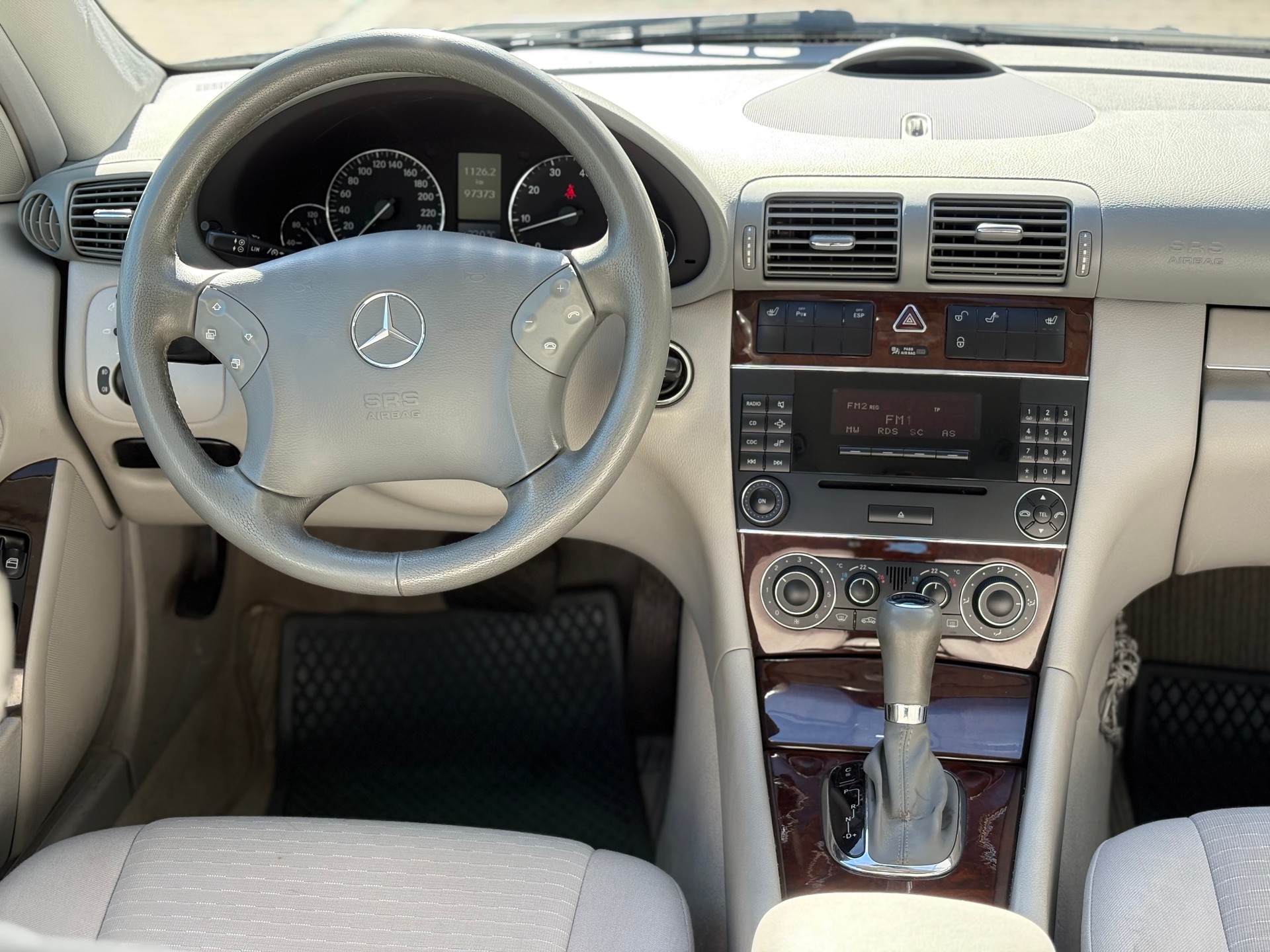 MERCEDES-BENZ C 240 Elégance AUTOMAT Frisch ab MFK 03.09.2026 Ab Service-image-12