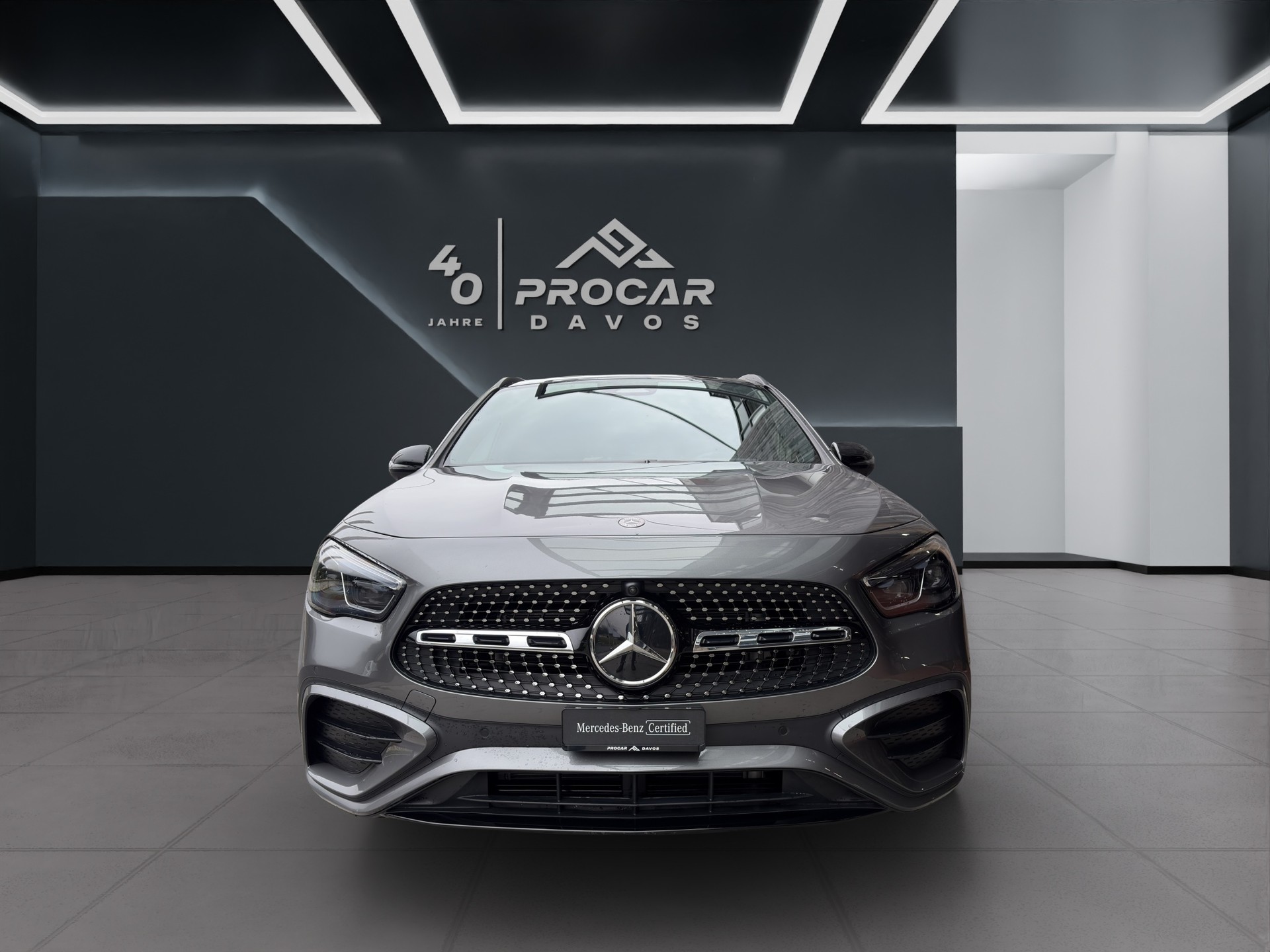 MERCEDES-BENZ GLA-Klasse H247 GLA 220 d Swiss Star AMG Line 4matic-showroom-element-2