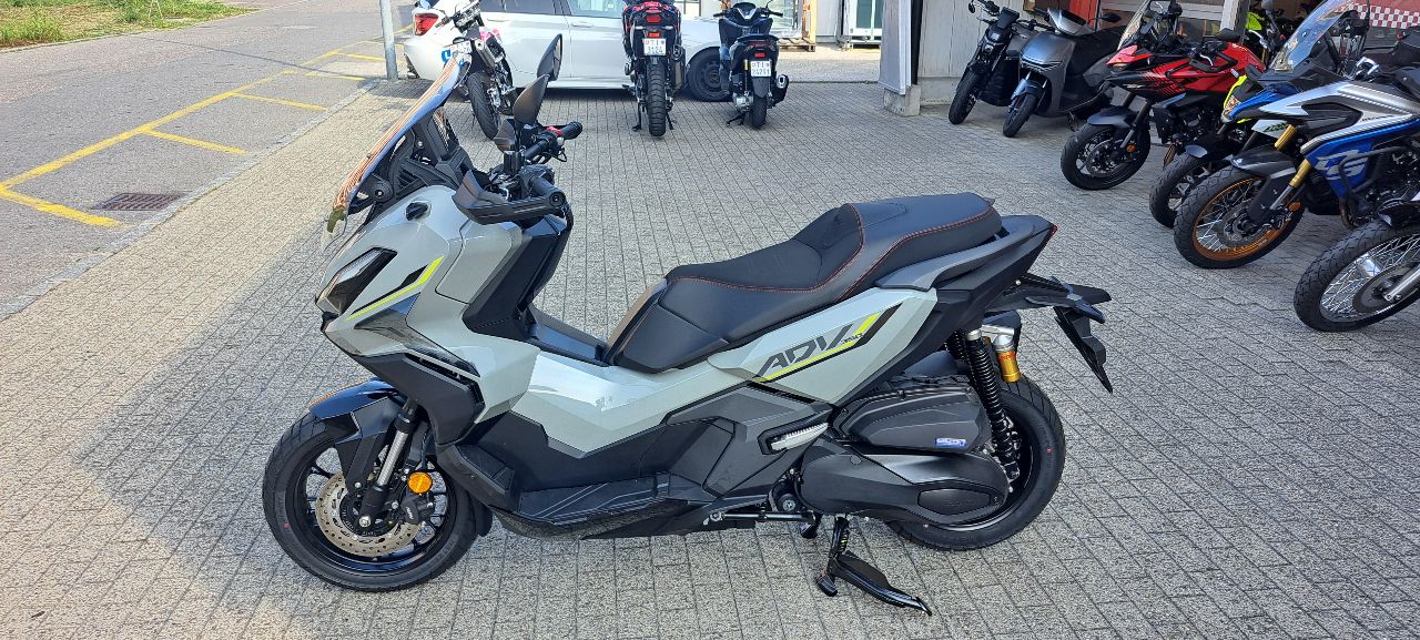 HONDA ADV 350-image-2