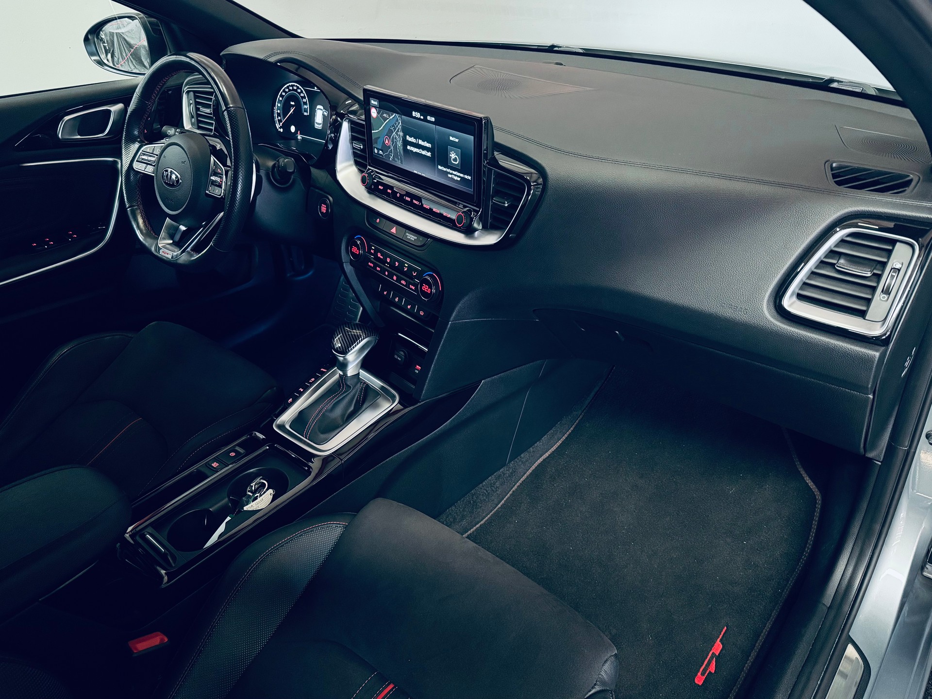 KIA Ceed 1.6 T-GDi GT DCT-image-16